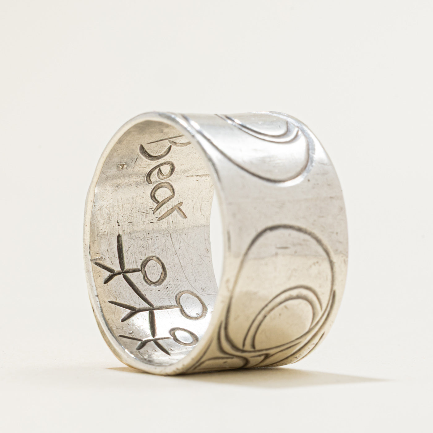 'Richard Lang' Sterling Silver and 14K Indigenous Carved Bear Ring | 12.8mm | SZ 10.75