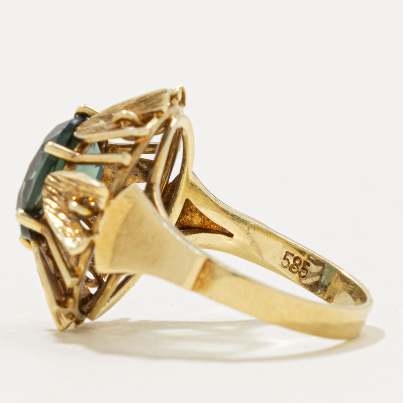 14k Synthetic Spinel Floral Cocktail Ring | 3.00ct | SZ 7.25