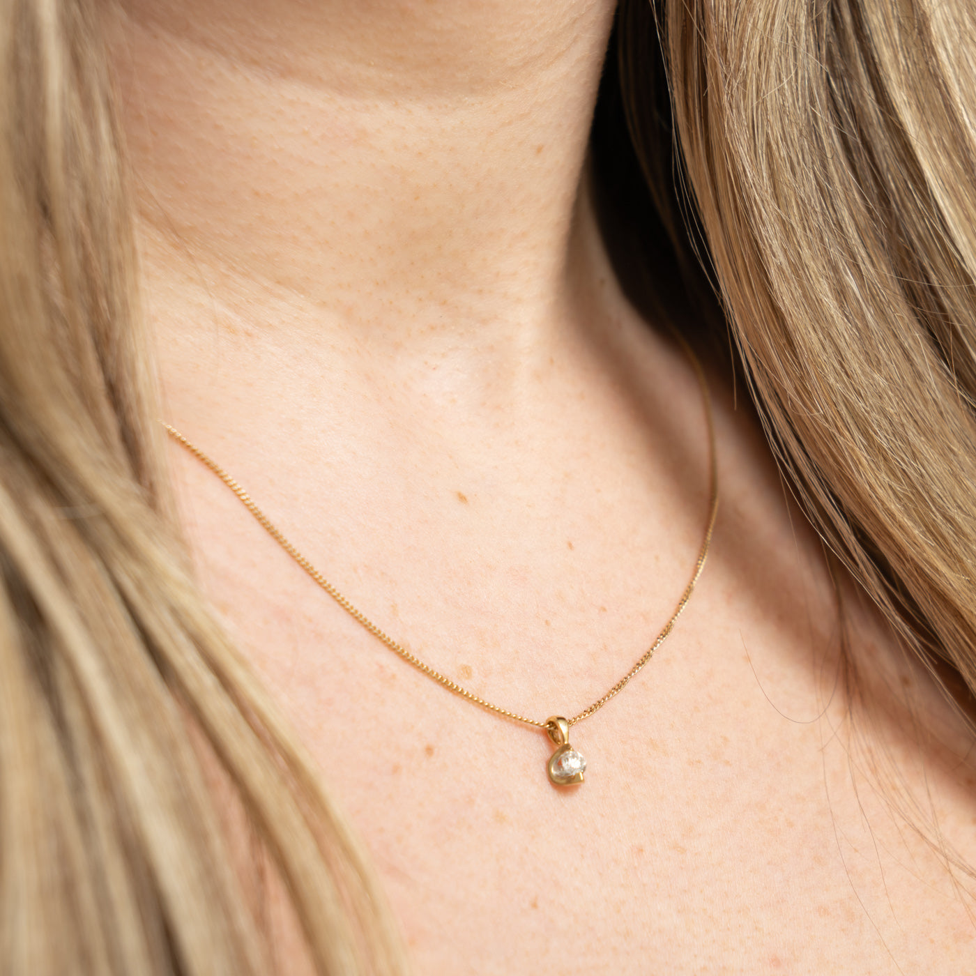 14k Round Brilliant Diamond Pendant | 0.18ct