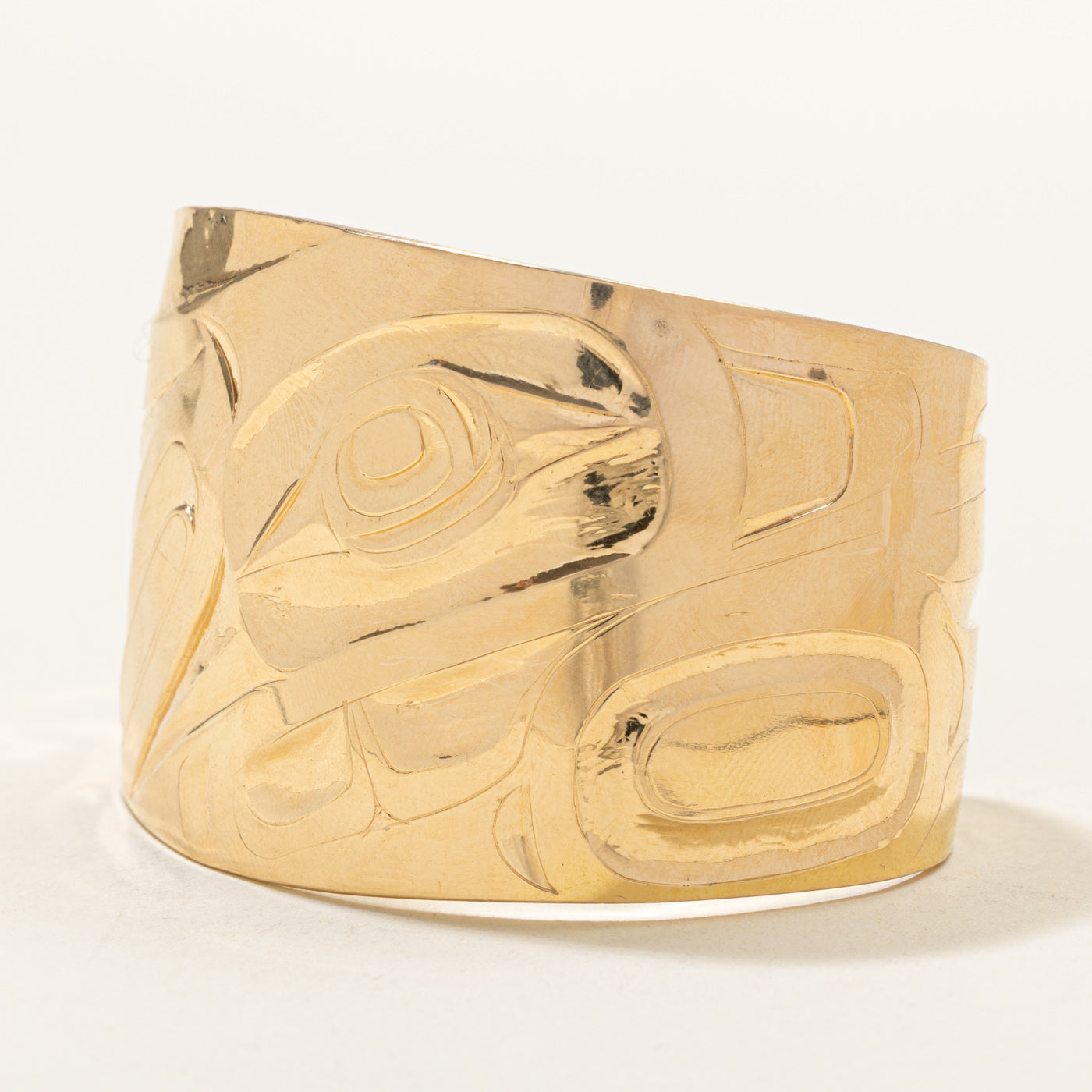 'Alvin Adkins' 18K Indigenous Carved Eagle Cuff | 6"