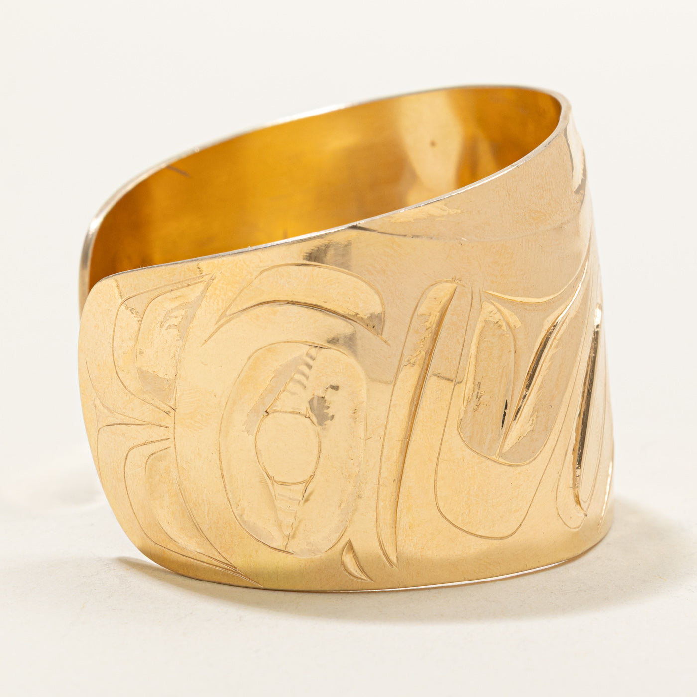 'Alvin Adkins' 18K Indigenous Carved Eagle Cuff | 6"