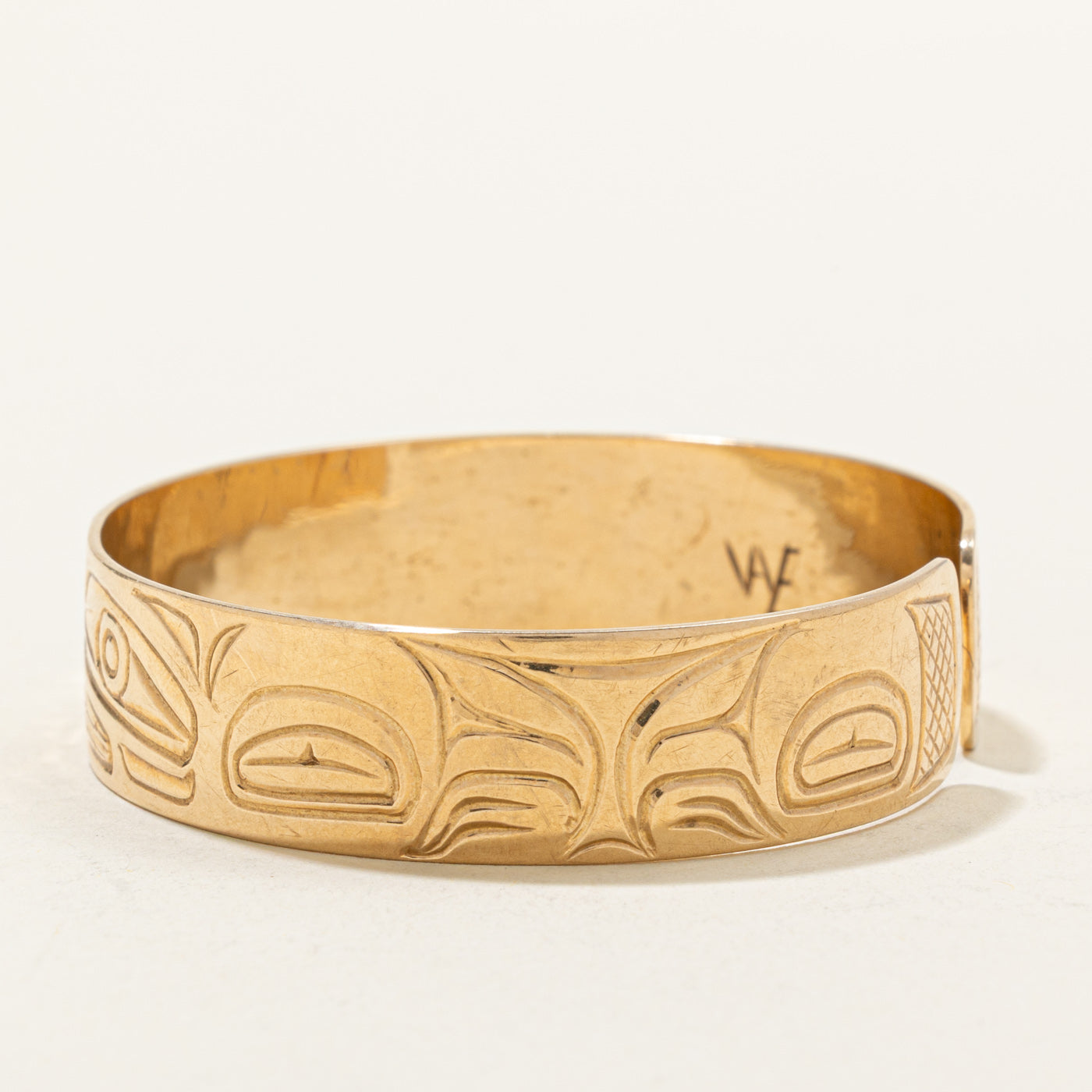 14K Yellow Gold Indigenous Carved Beaver Cuff | 6.5"