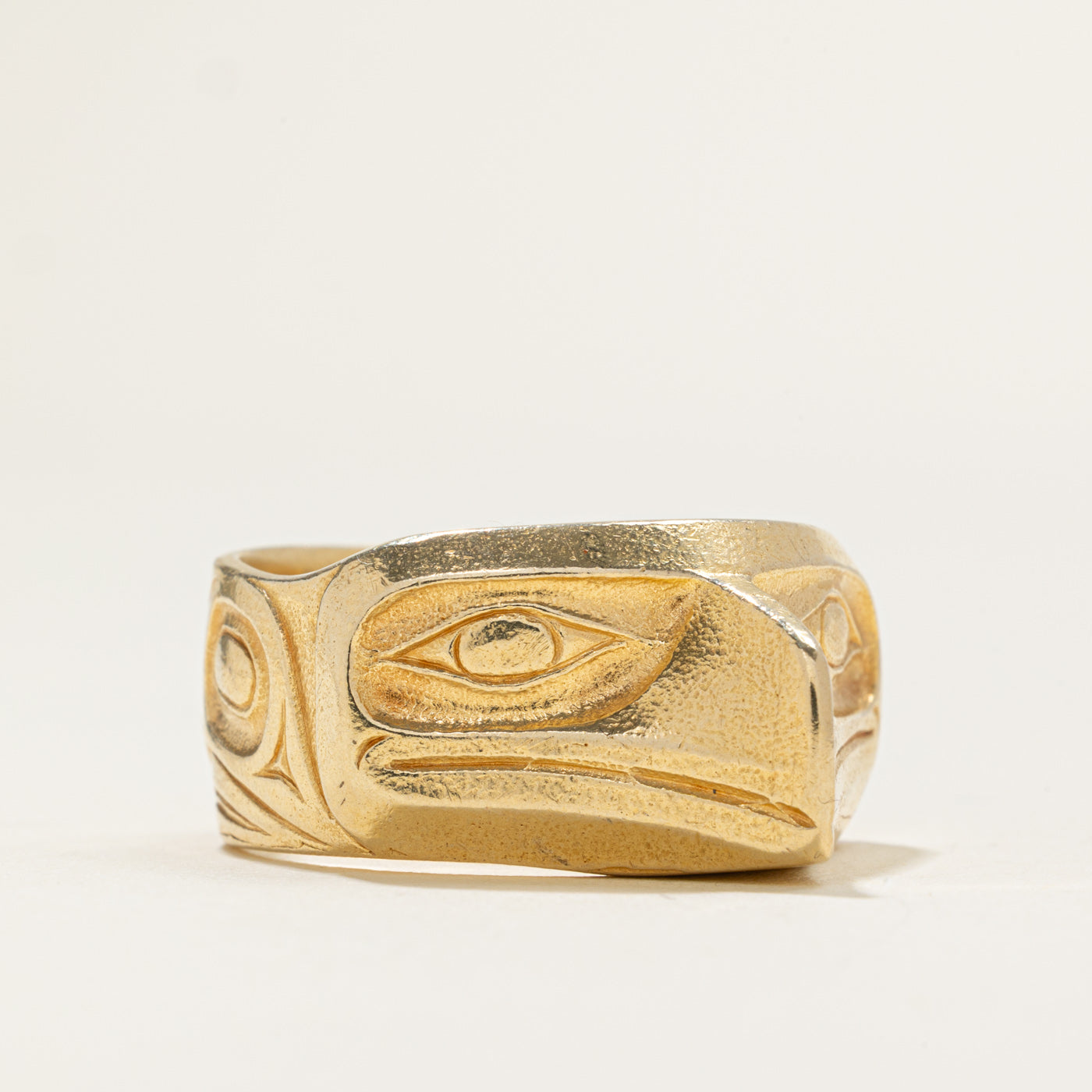 18k Yellow Gold Indigenous Carved Raven Ring | SZ 12.75