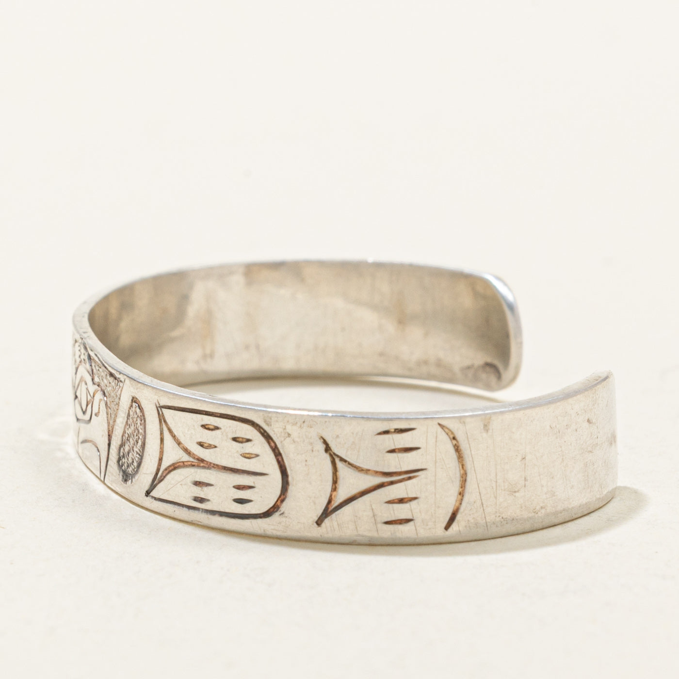 'Ray Dumont' Sterling Silver Indigenous Carved Eagle Baby Cuff | 3.5"