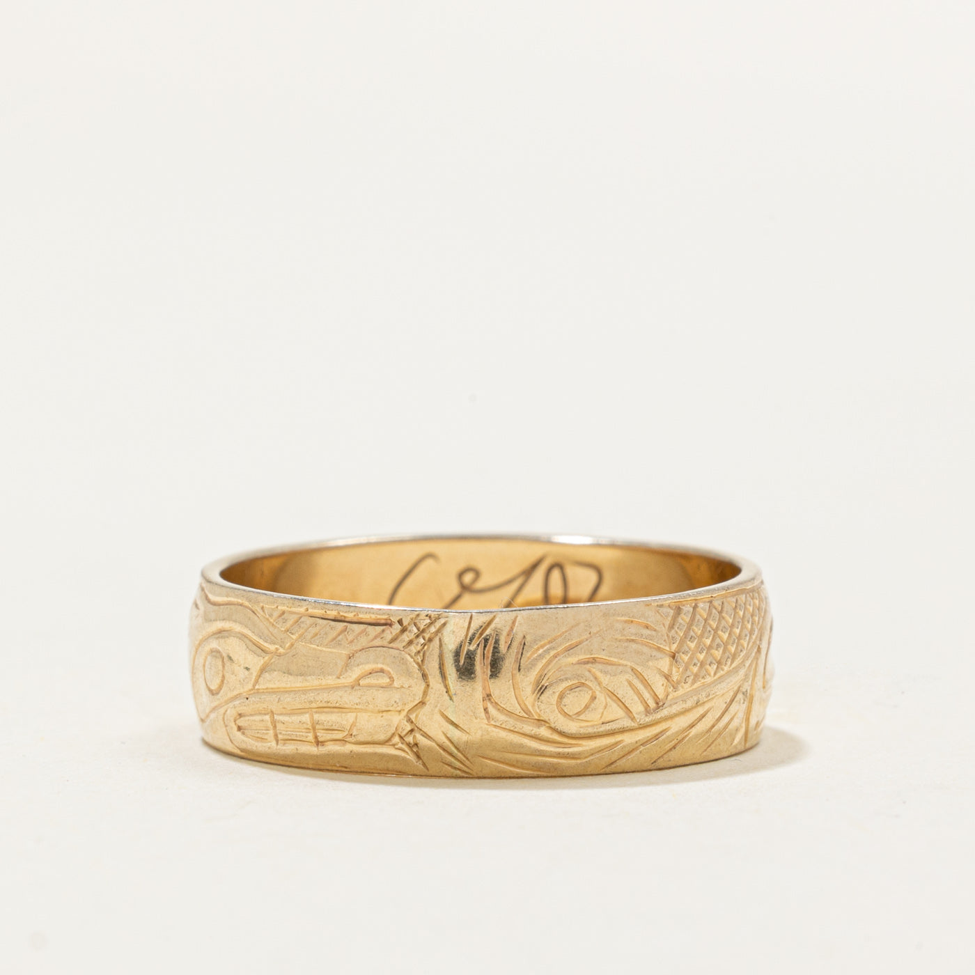 14k Yellow Gold Indigenous Carved Wolf Ring | SZ 9.5