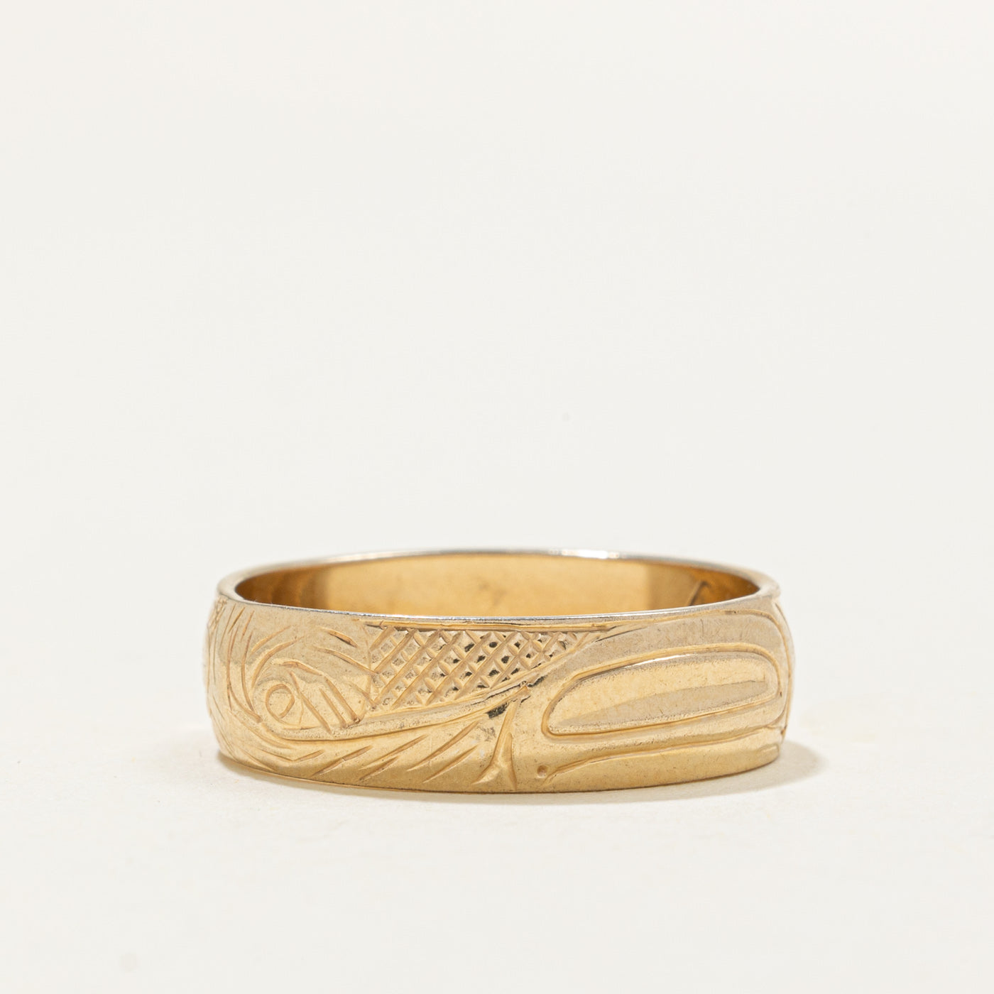 14k Yellow Gold Indigenous Carved Wolf Ring | SZ 9.5