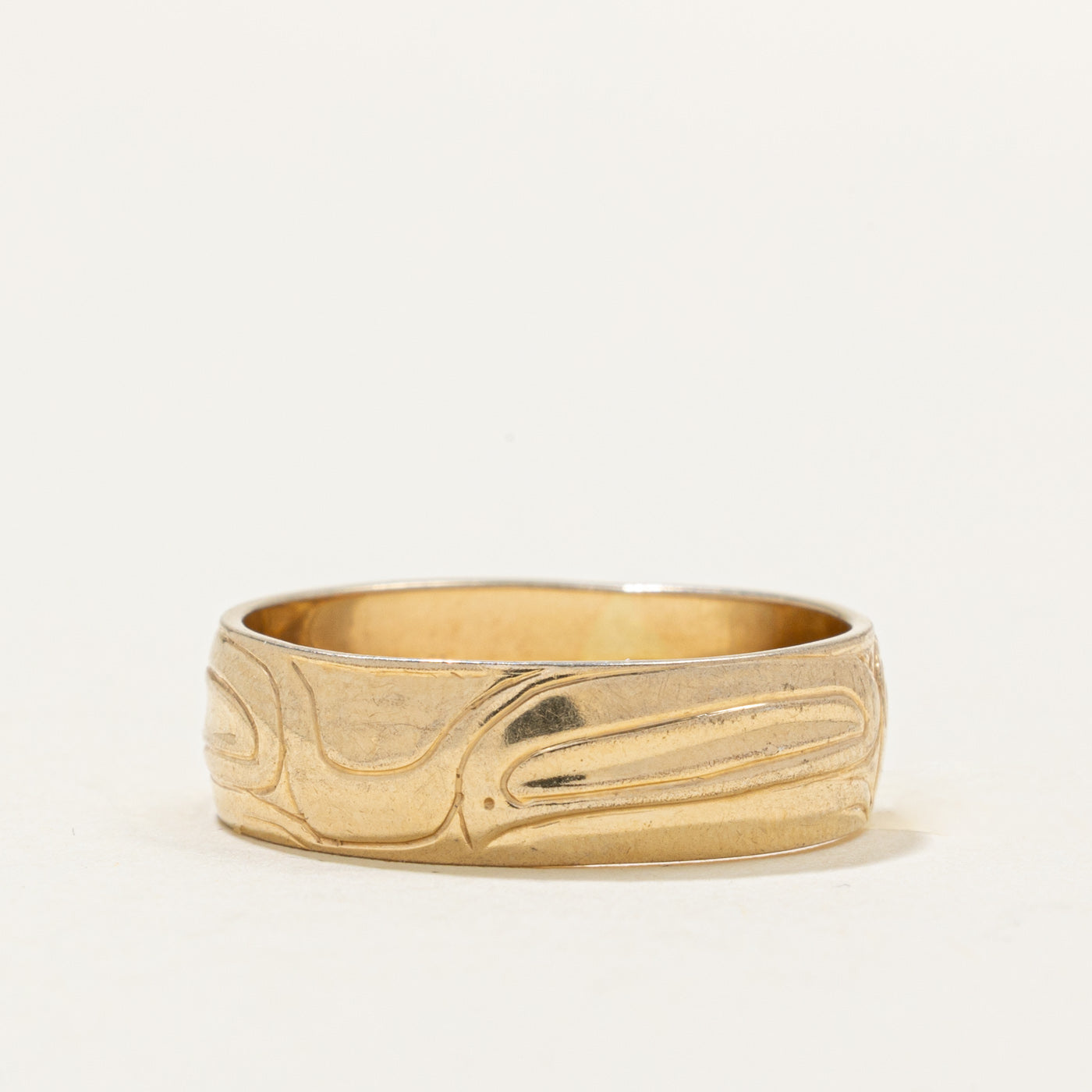 14k Yellow Gold Indigenous Carved Wolf Ring | SZ 9.5