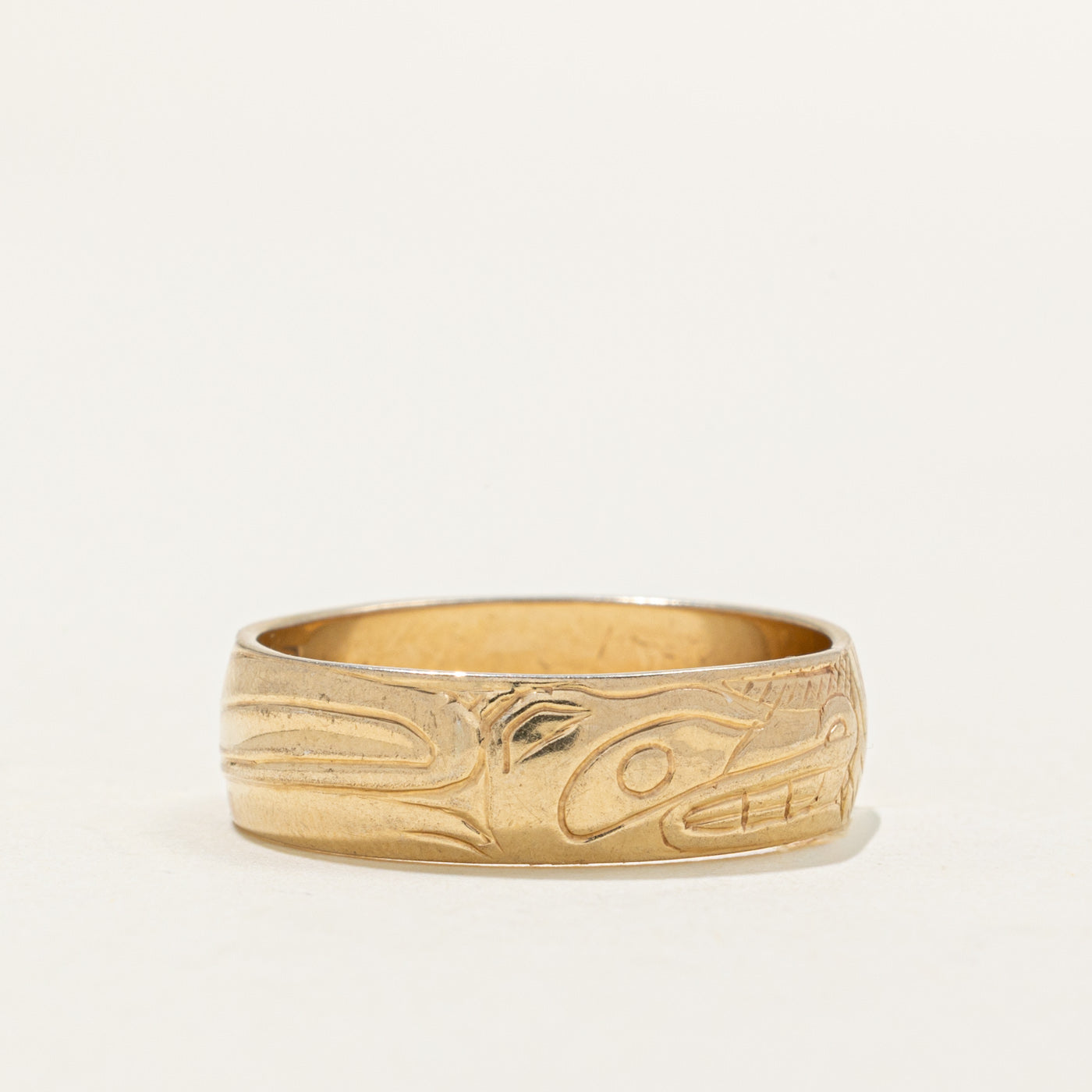 14k Yellow Gold Indigenous Carved Wolf Ring | SZ 9.5