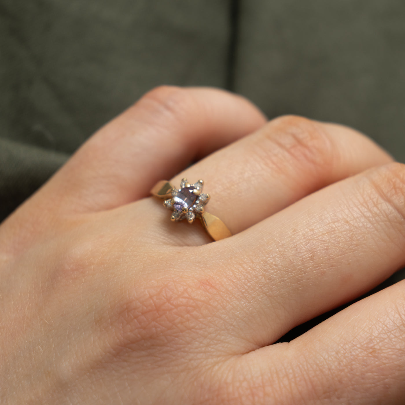 10k Synthetic Sapphire & Diamond Petal Halo Ring | 0.25ct, 0.03ctw | SZ 6.25