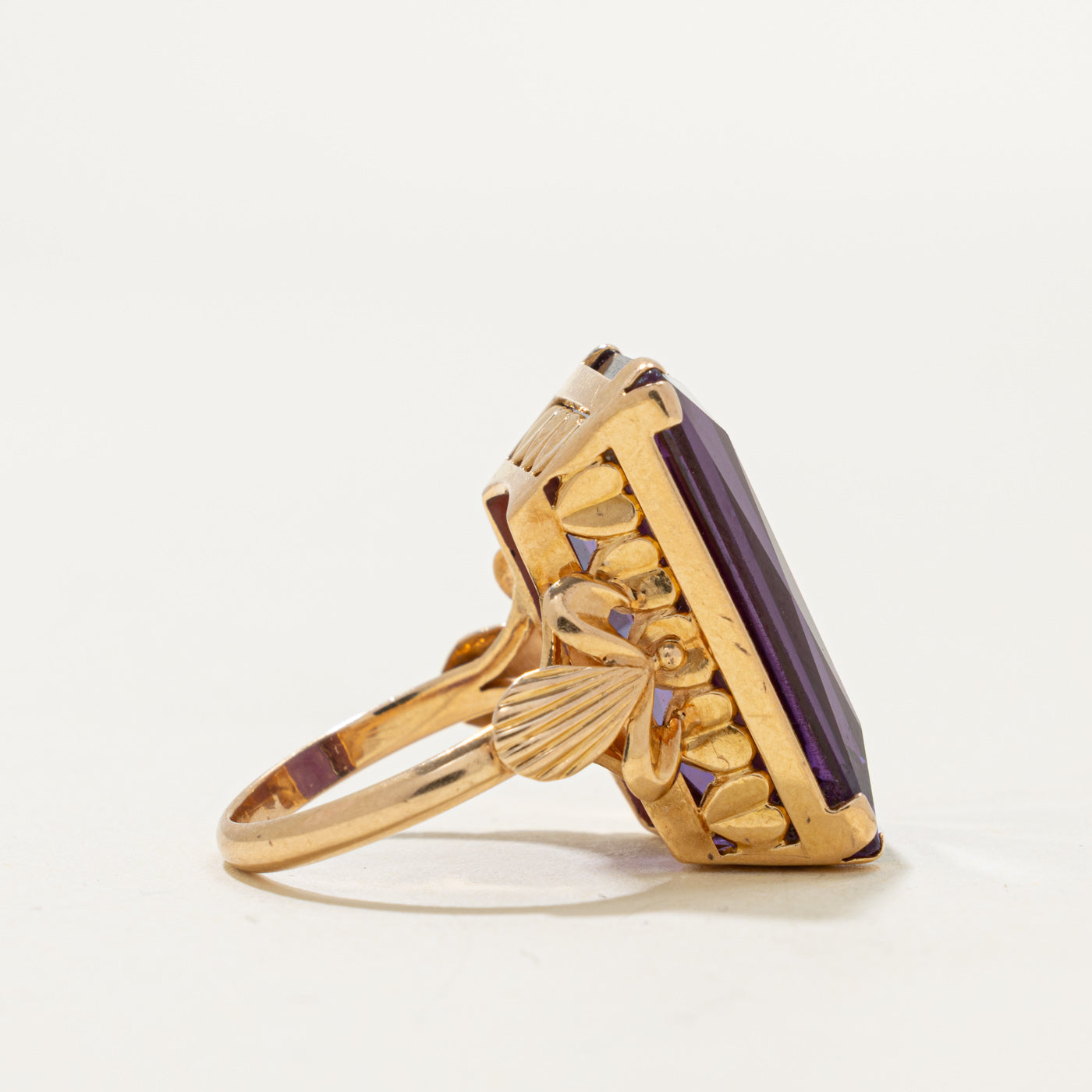 18k Synthetic Sapphire Cocktail Ring | 25.00ct | SZ 6.75