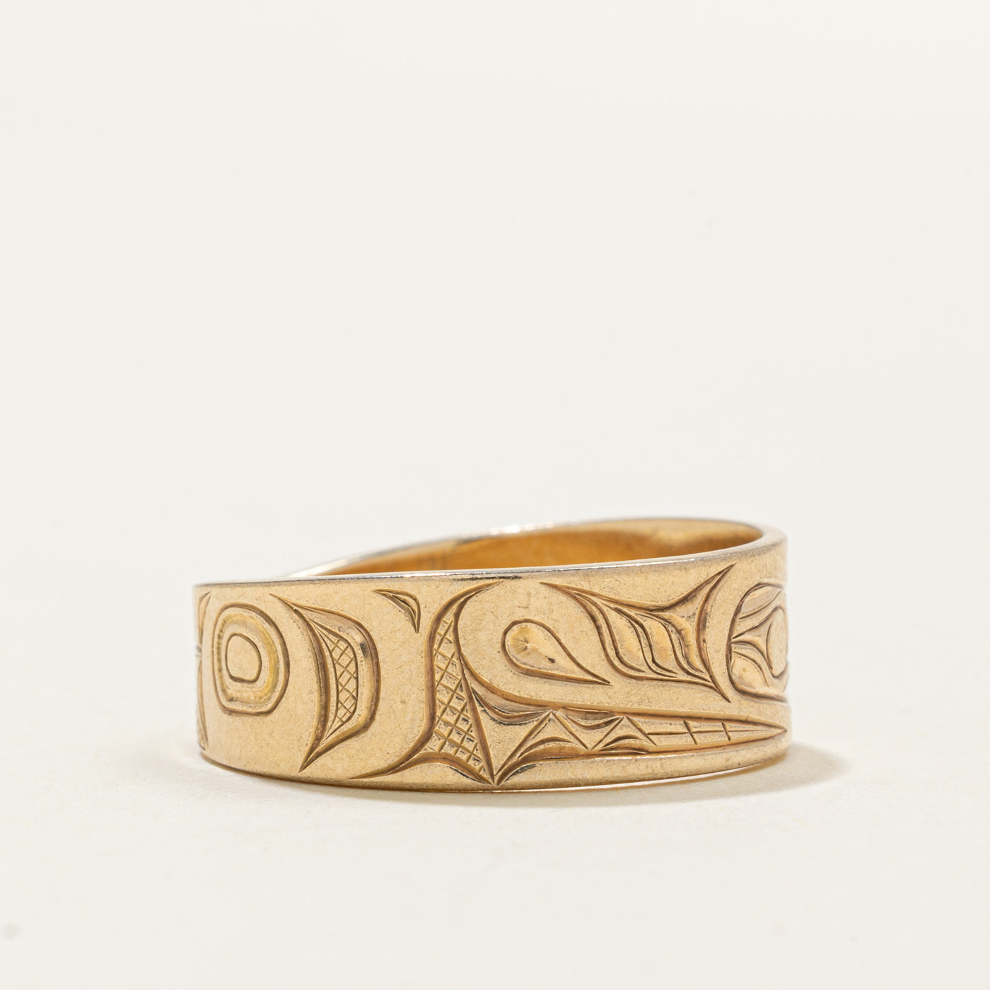 'David Neel' 14k Yellow Gold Indigenous Carved Wolf Ring | SZ 10.5