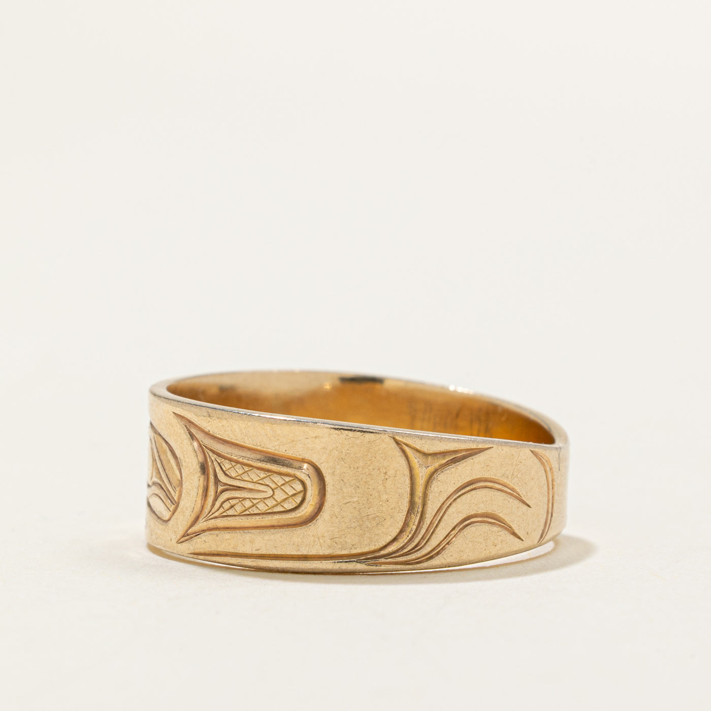 'David Neel' 14k Yellow Gold Indigenous Carved Wolf Ring | SZ 10.5