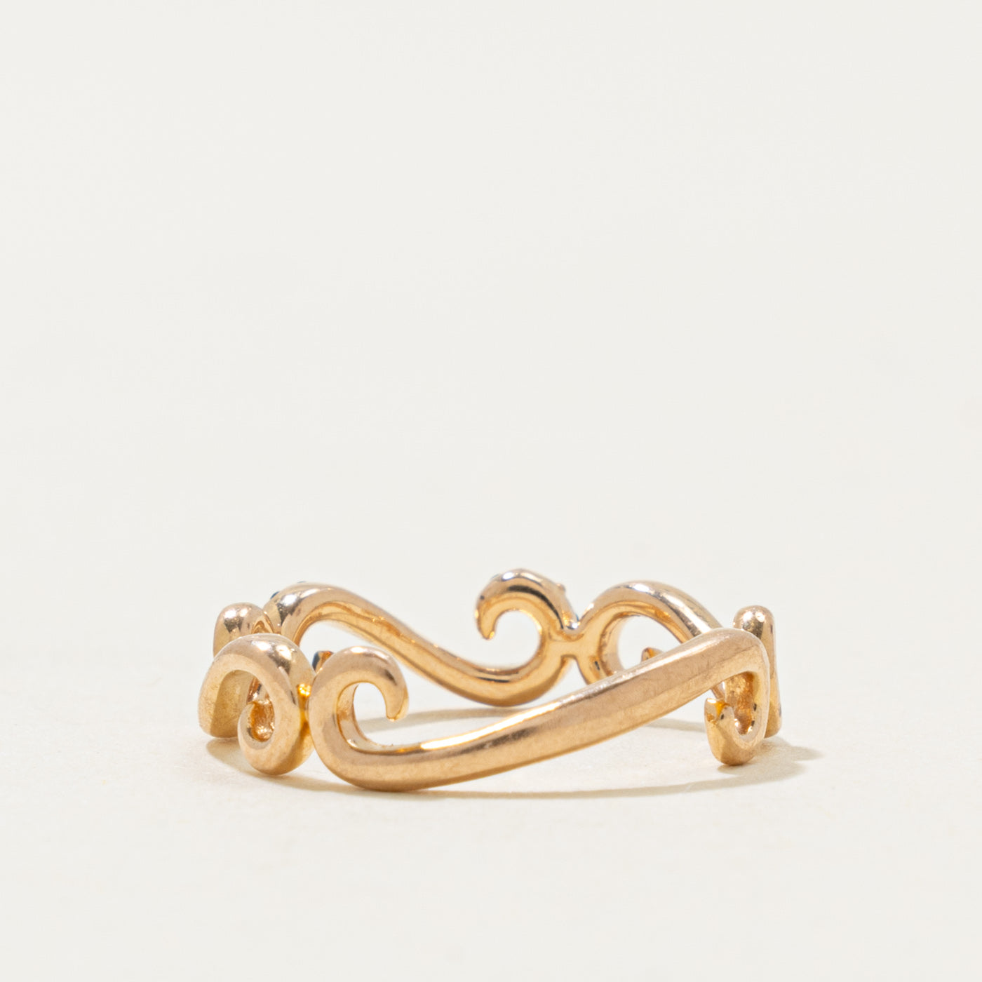 18k Blue Diamond Scrollwork Ring | 0.05ctw | SZ 2.75