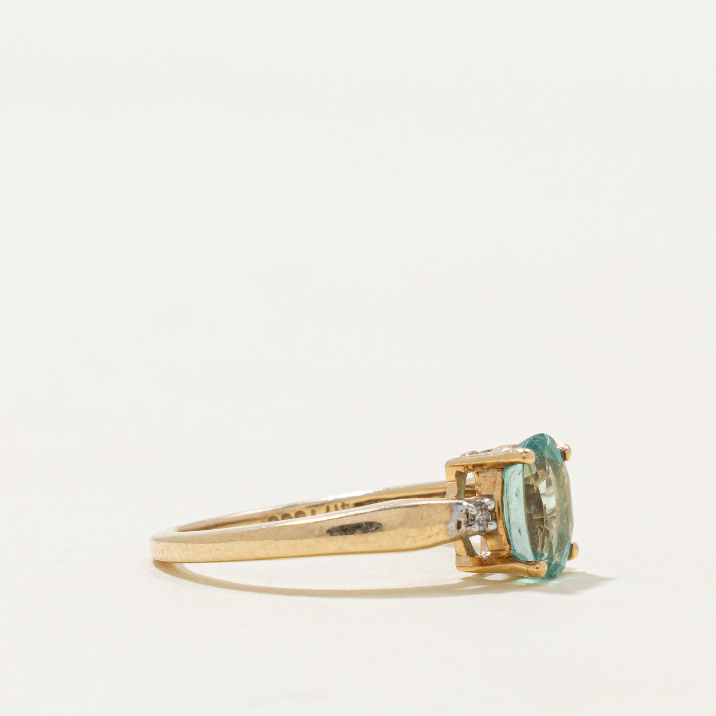 10k Oval Cut Aquamarine & Diamond Ring | 0.70ct, 0.02ctw | SZ 5
