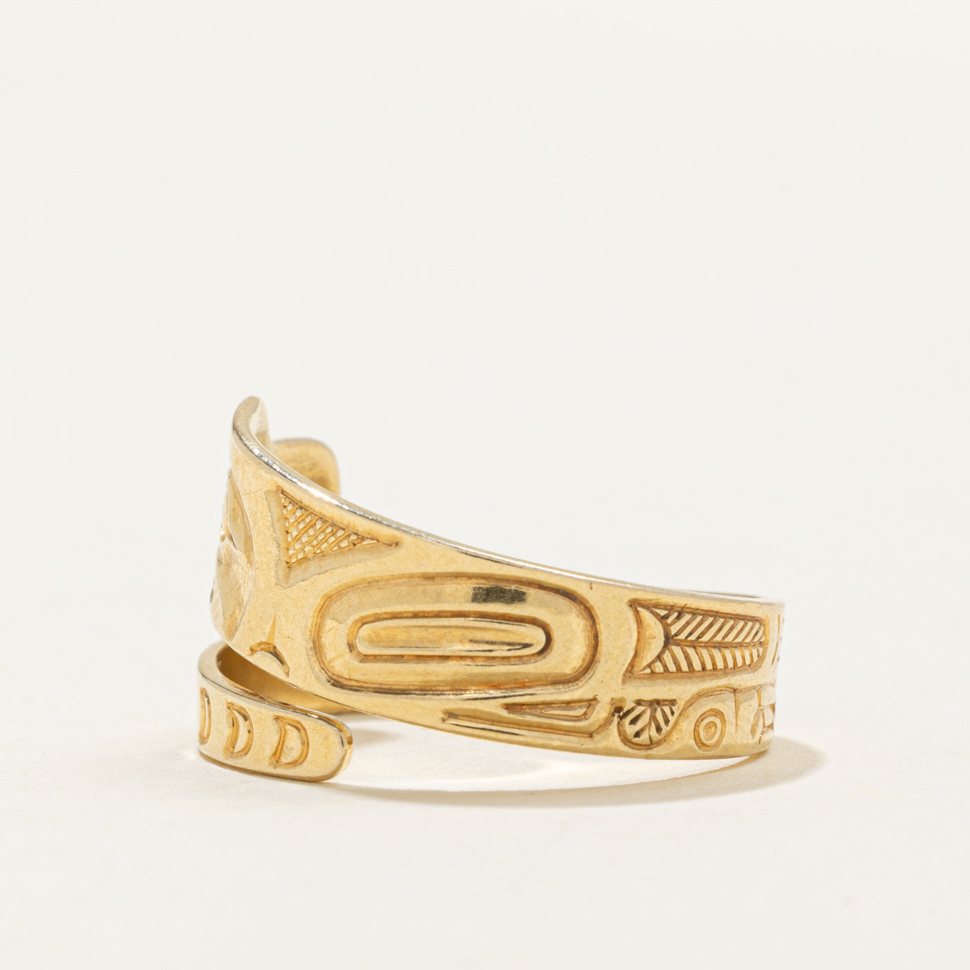 18k Diamond Indigenous Carved Eagle Bypass Ring | 0.05ct | SZ 8.5