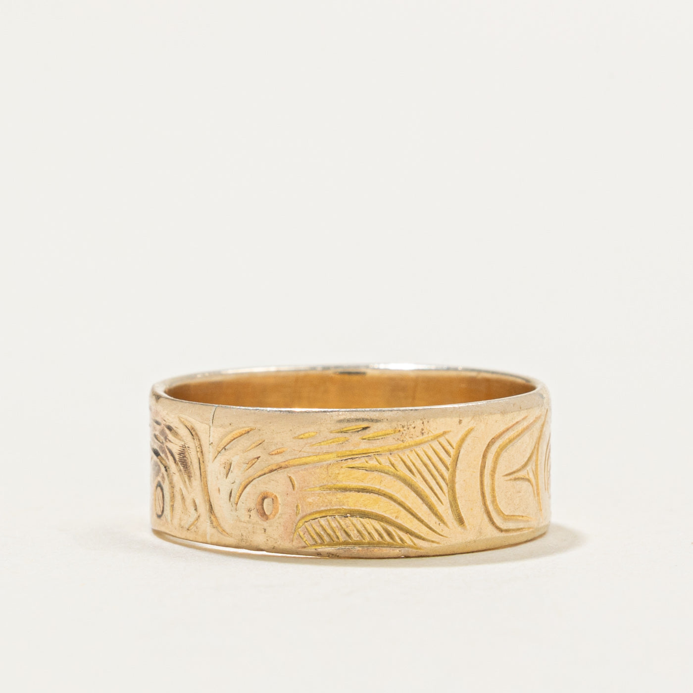14k Yellow Gold Indigenous Carved Wolf Ring | SZ 5.0