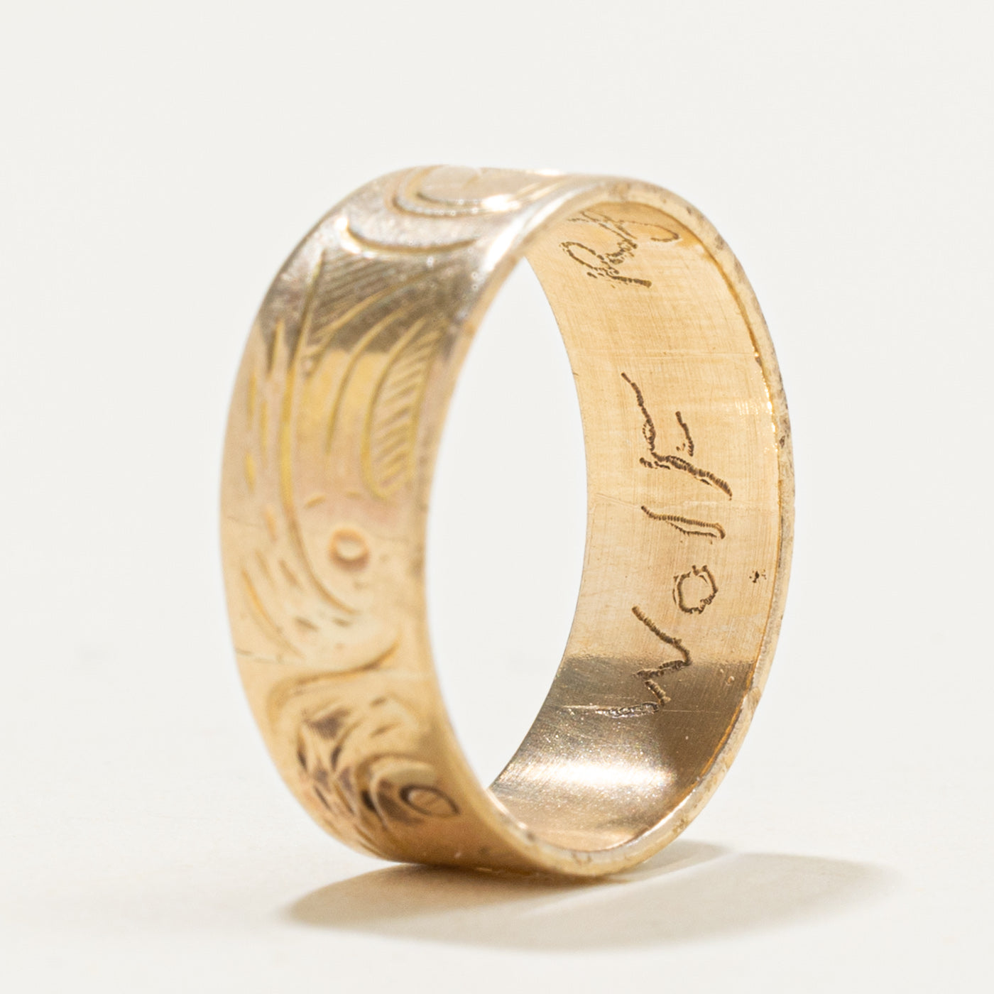 14k Yellow Gold Indigenous Carved Wolf Ring | SZ 5.0