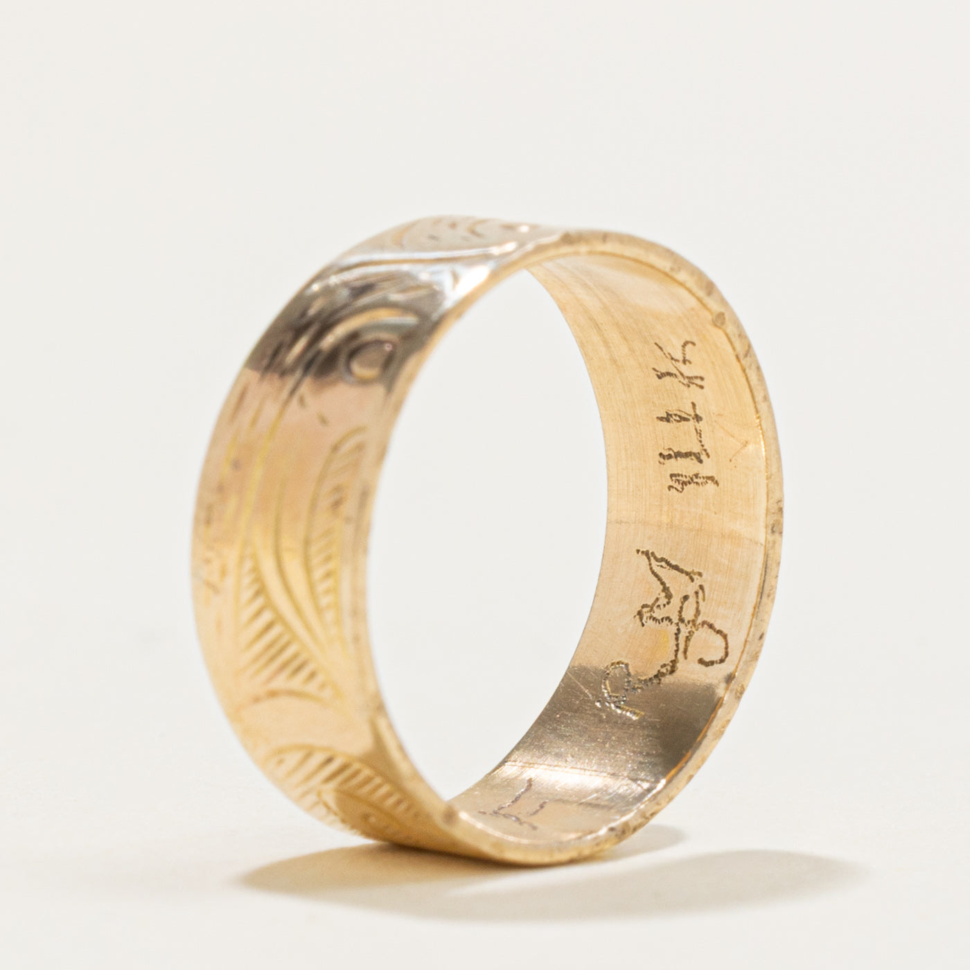 14k Yellow Gold Indigenous Carved Wolf Ring | SZ 5.0