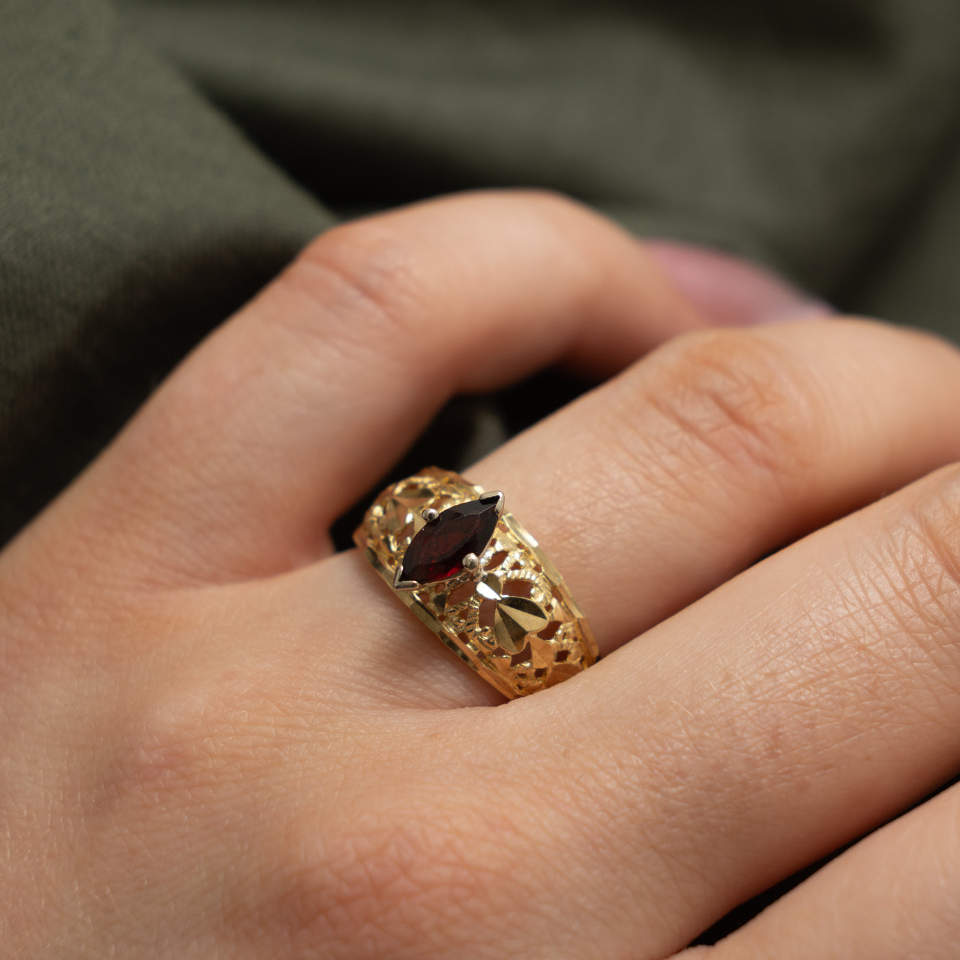 10k Marquise Cut Garnet Floral Openwork Ring | 0.50ct | SZ 7.25