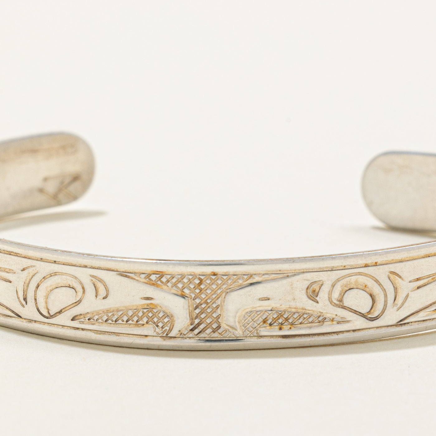 Sterling Silver Indigenous Carved Eagle Split Design Cuff | 6"