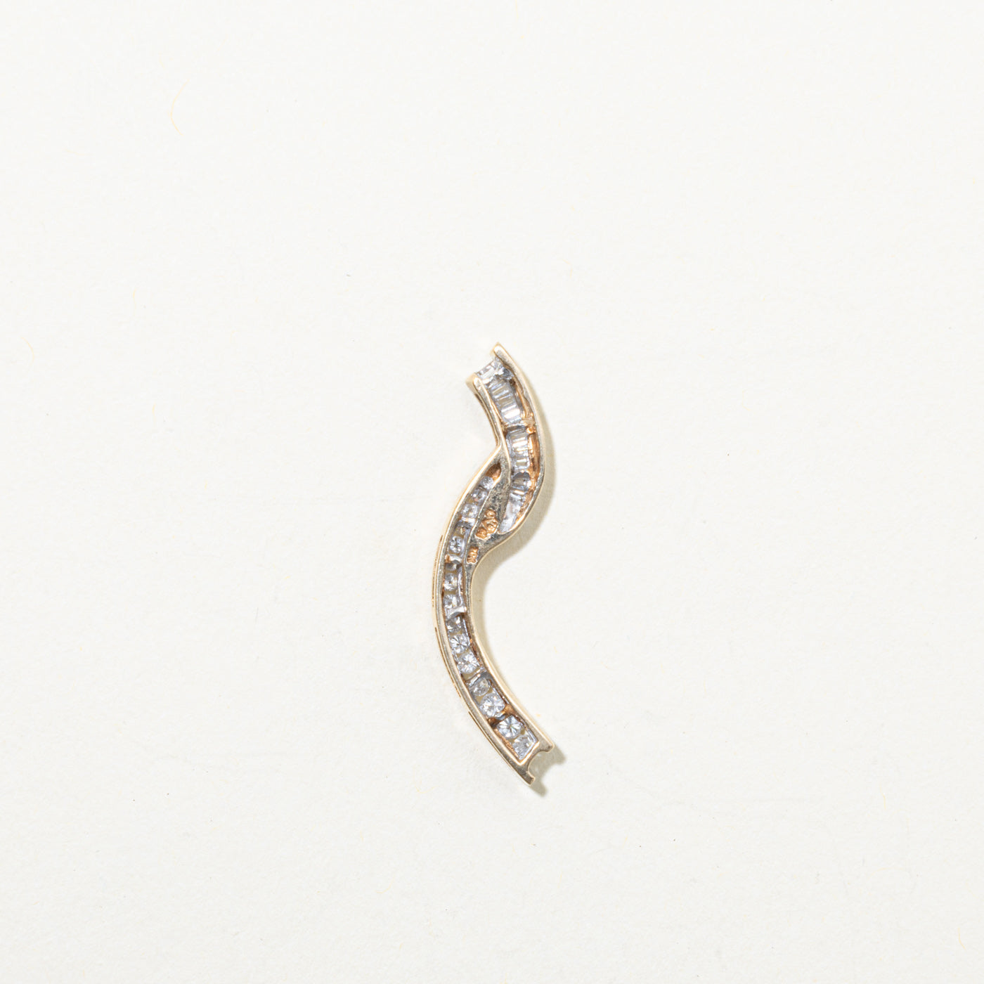 10k Multi Cut Diamond Journey Pendant | 0.24ctw
