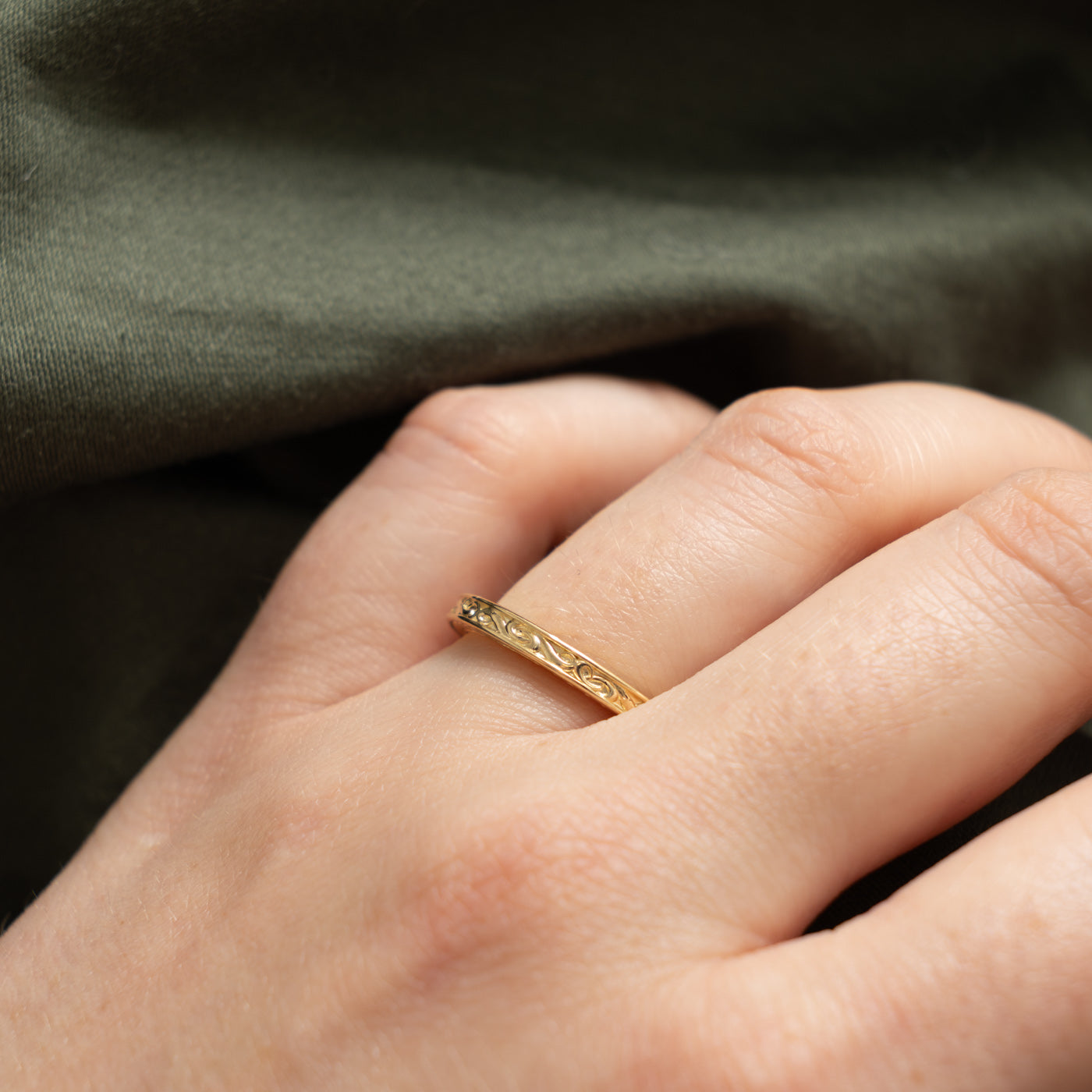 '100 Ways' 10k Yellow Gold Engraved Scrollwork Band | Sizes Available