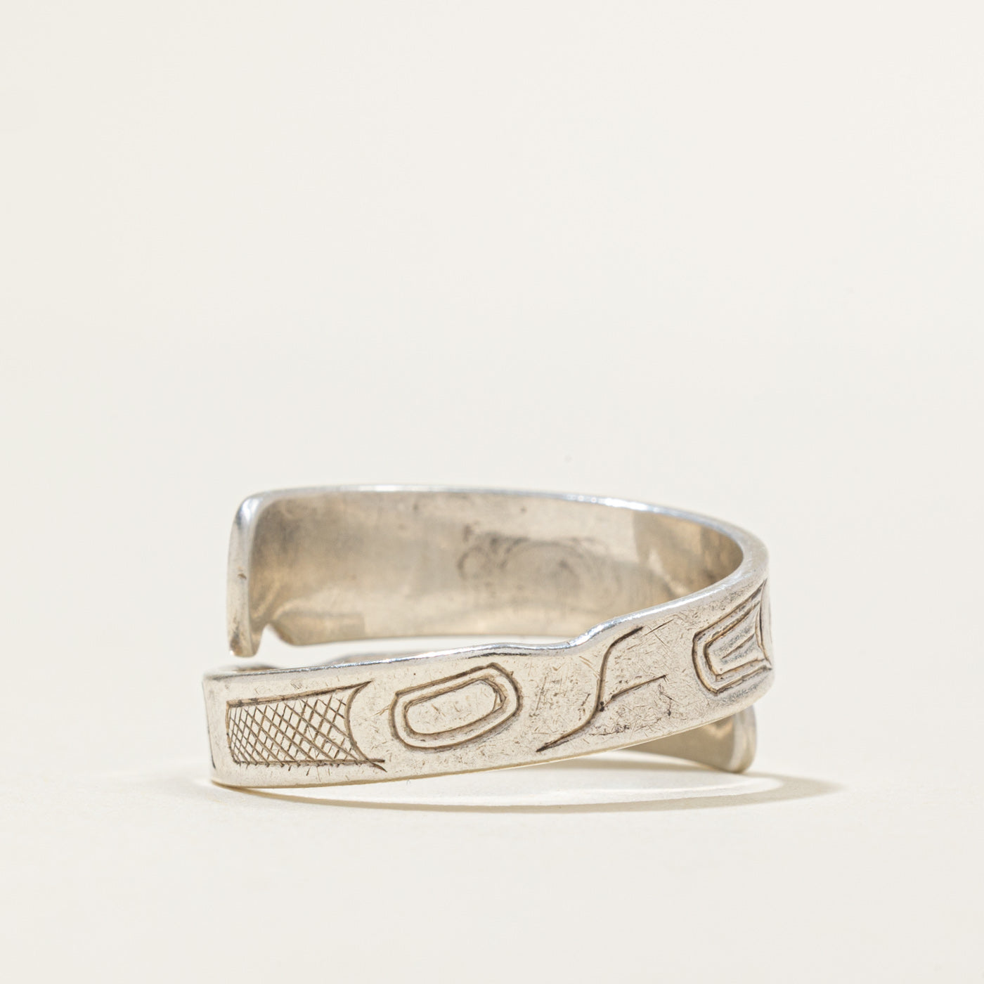 Sterling Silver Indigenous Carved Eagle Bypass Ring | SZ 8.0