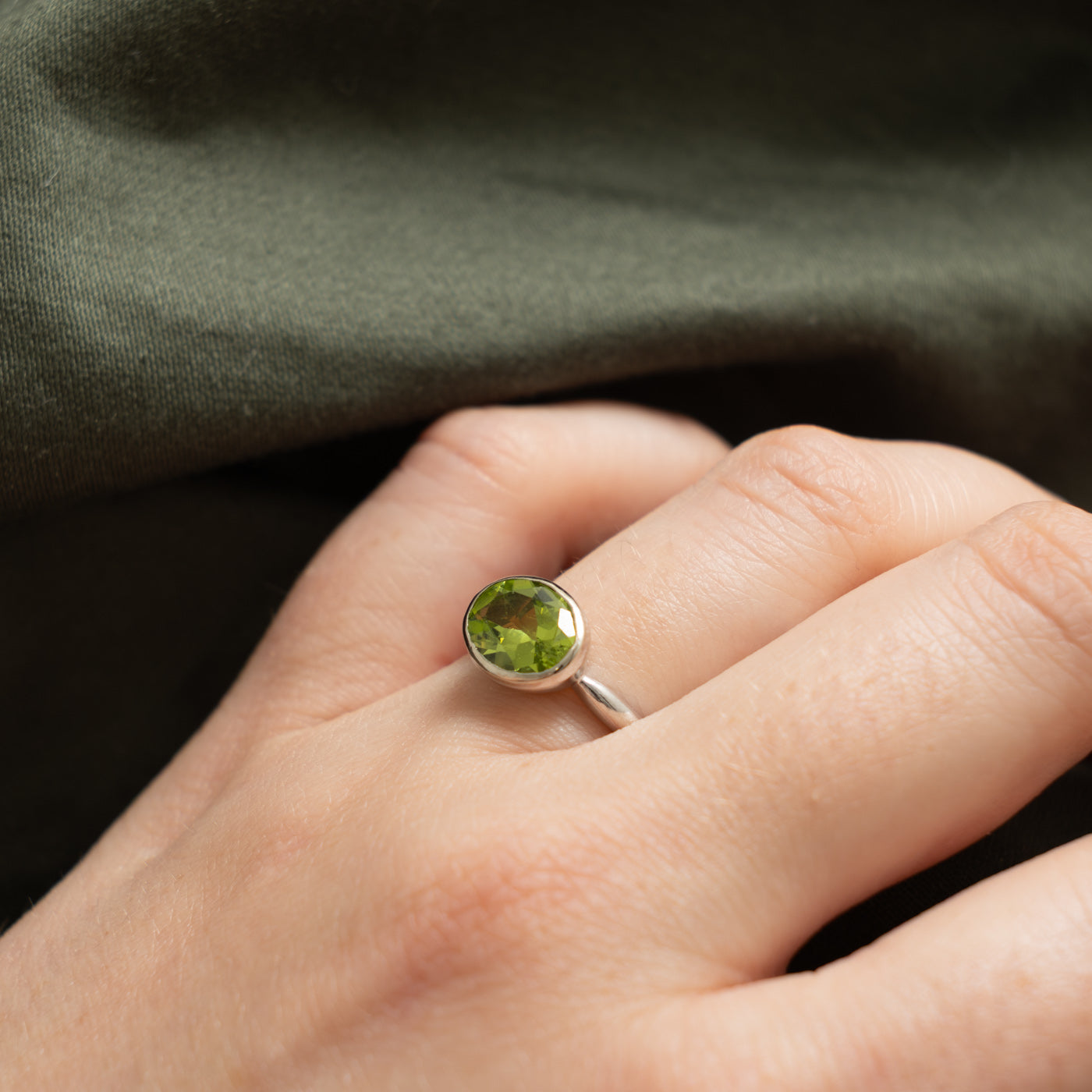 100 Ways' 10k White Gold East West Bezel Set Peridot Ring | 1.82ct | SZ 6.75