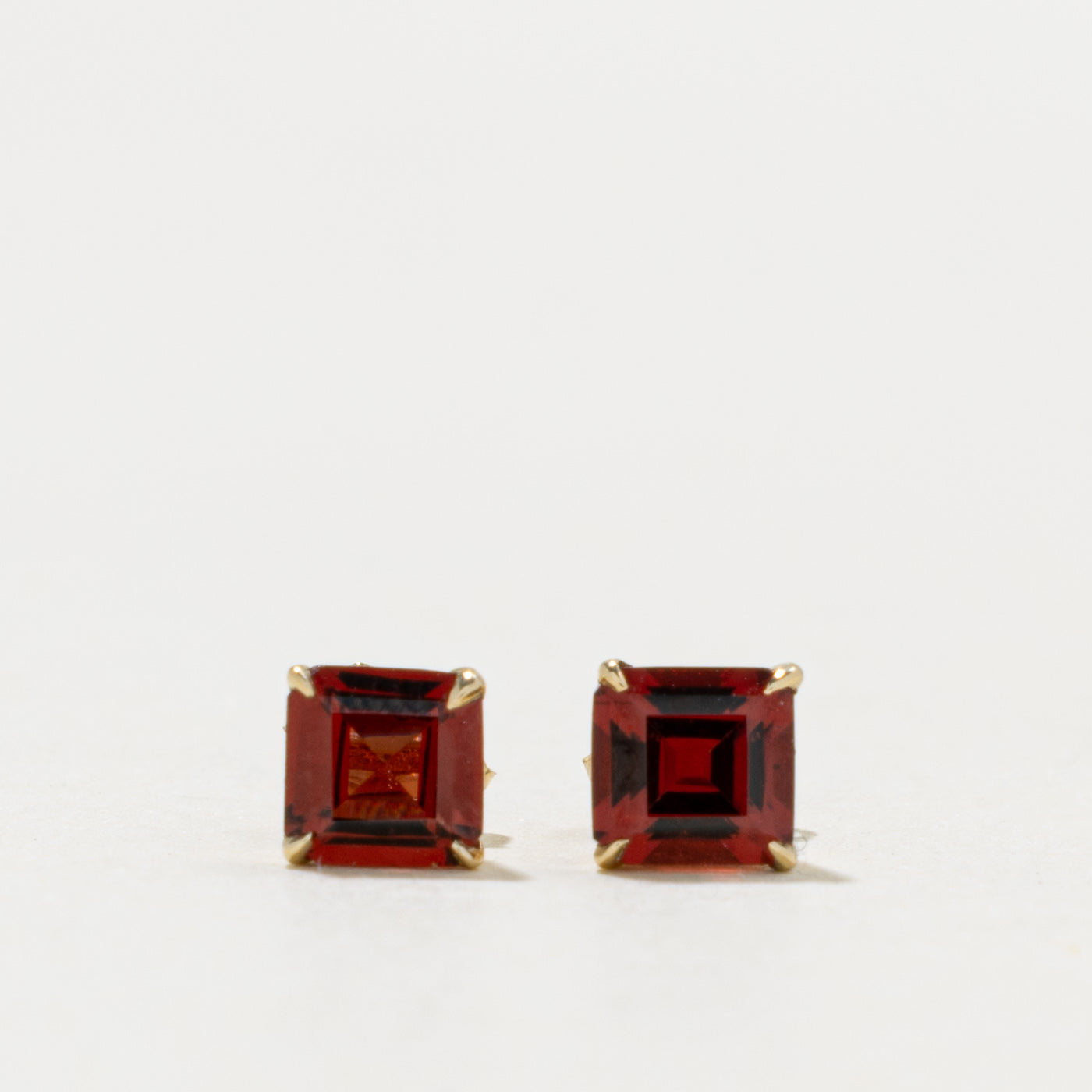 '100 Ways' 14k Yellow Gold Garnet Eagle Claw Studs | 1.35ctw
