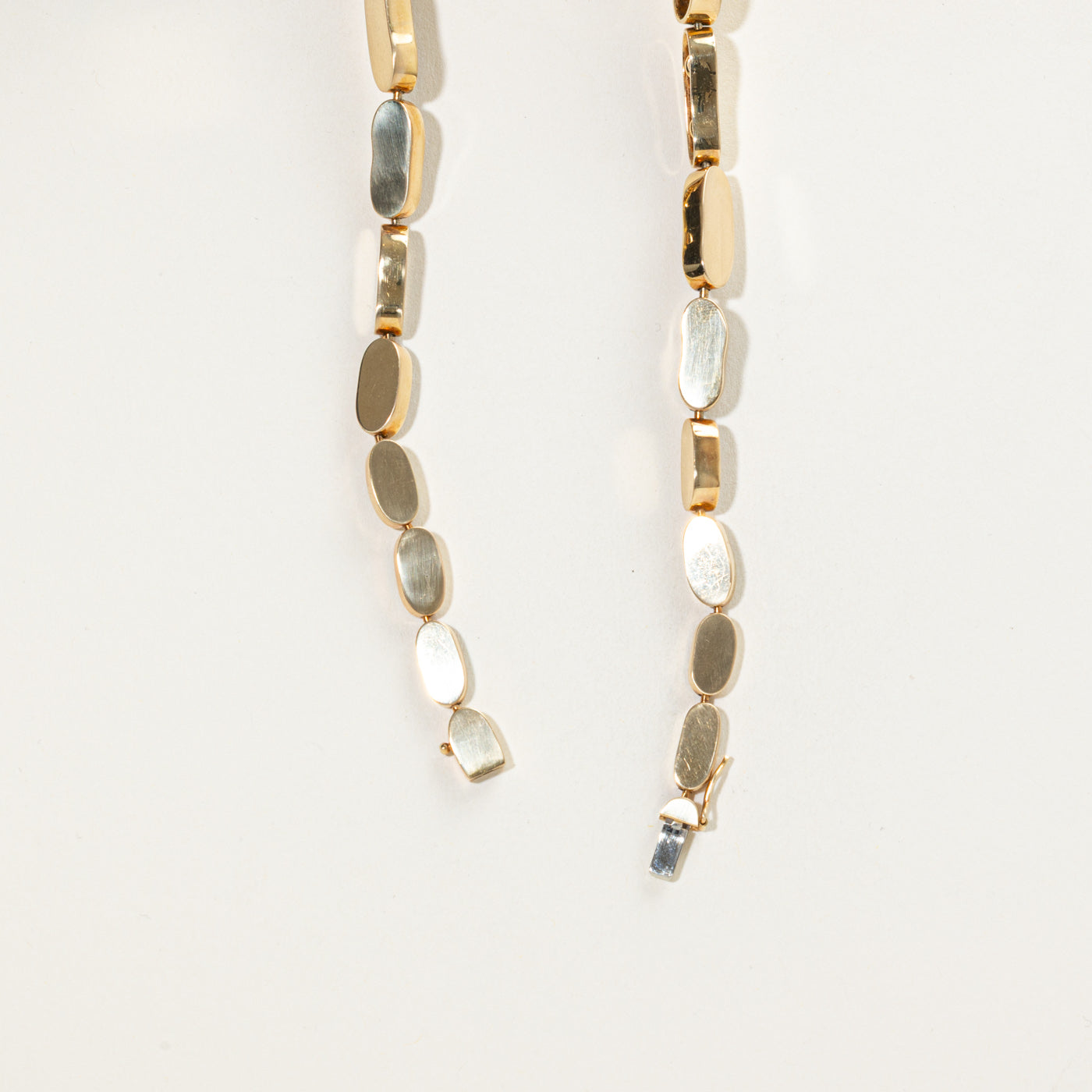 ‘Cavelti’ 18k Lily Pad Necklace | 16.5"
