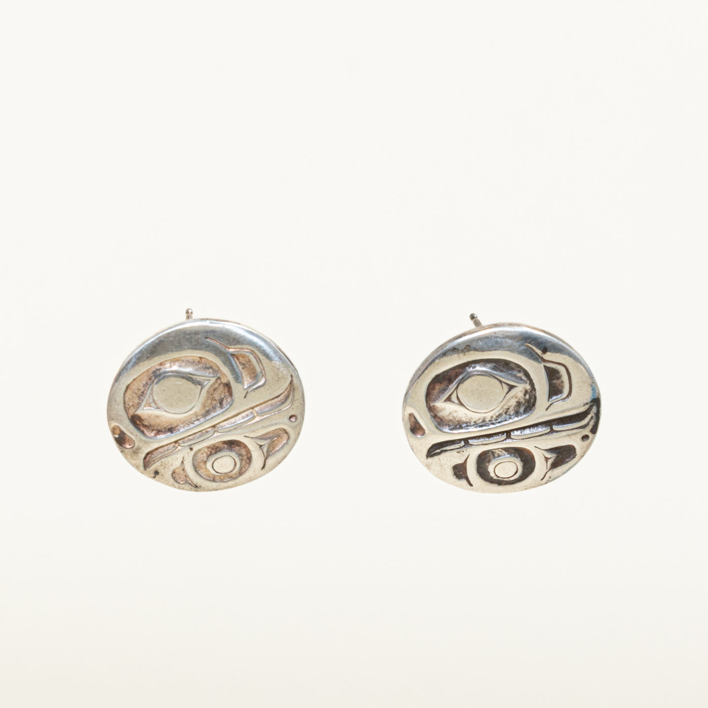 'Phil Janze' Sterlins Silver Indigenous Carved Salmon Studs