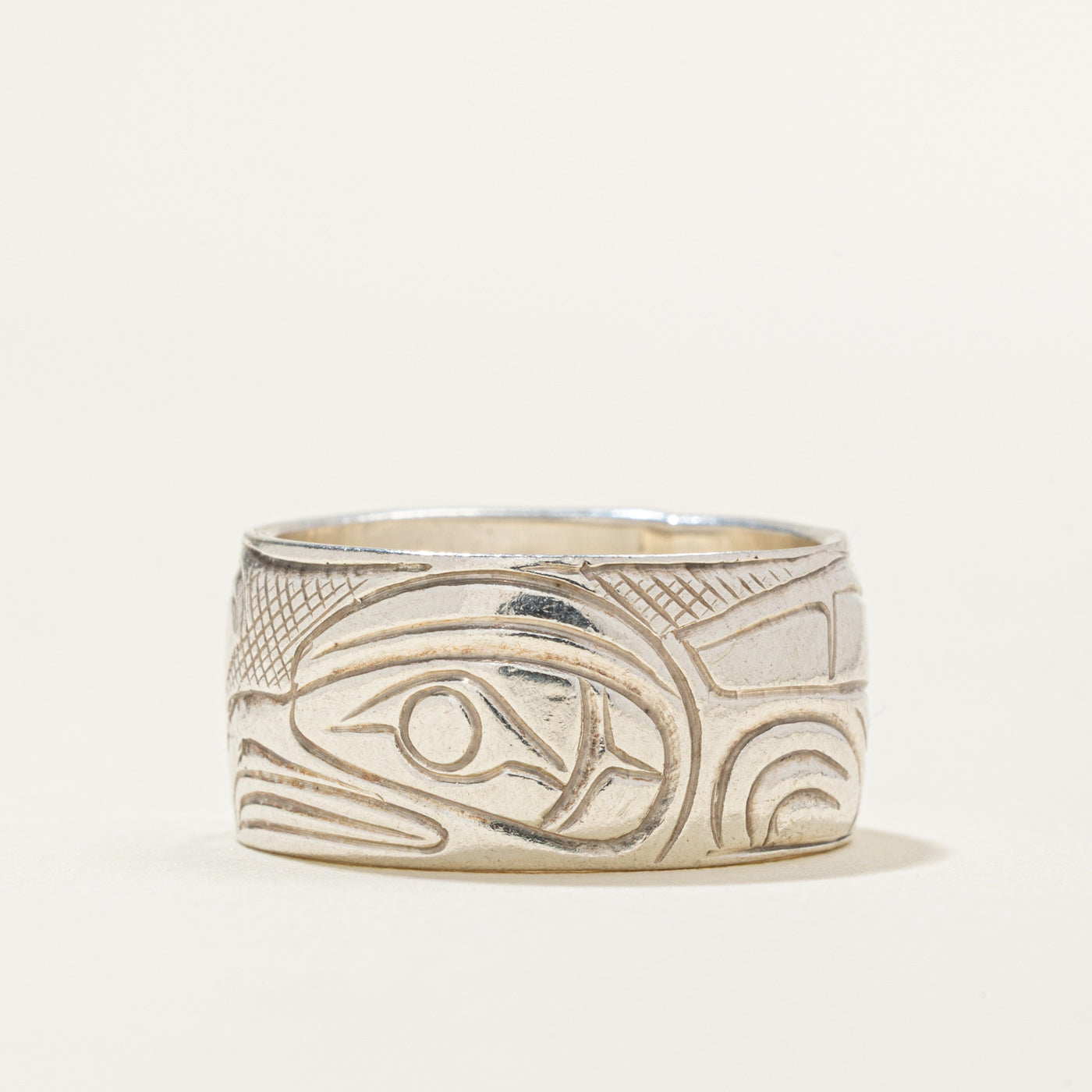 Sterling Silver Indigenous Carved Raven Ring | 9.85mm | SZ 7.25