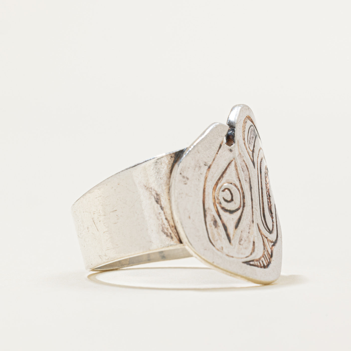 'Kelvin Thompson' Sterling Silver Indigenous Carved Eagle Ring | SZ 6.75