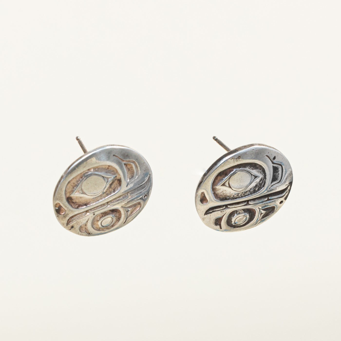 'Phil Janze' Sterlins Silver Indigenous Carved Salmon Studs