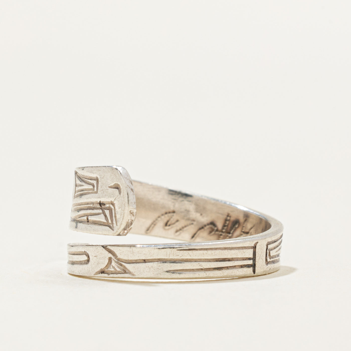 Sterling Silver Indigenous Carved Raven Bypass Ring | SZ 2.75