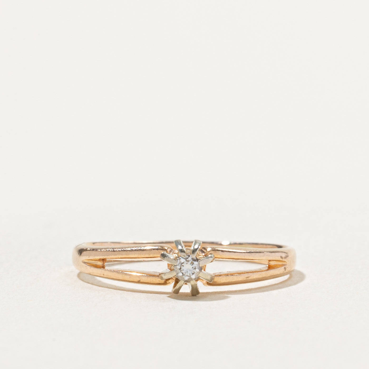 2011 Ukraine 14k Round Brilliant Cut Diamond Ring | SZ 6