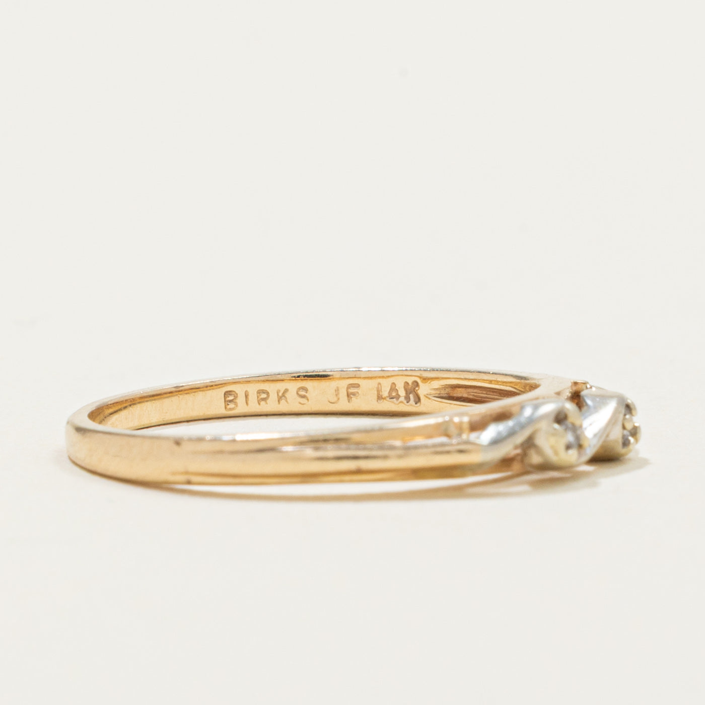 'Birks' 14k Two Stone Diamond Scrollwork Band | SZ 7.75
