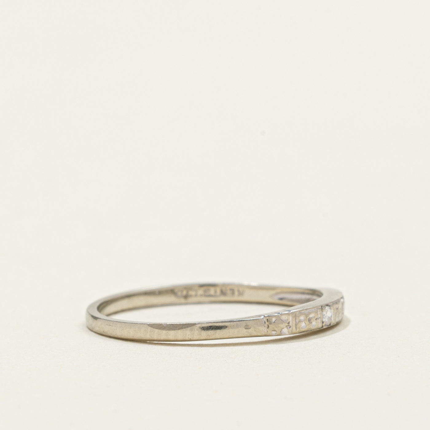 18k Diamond Textured Thin Band | SZ 6