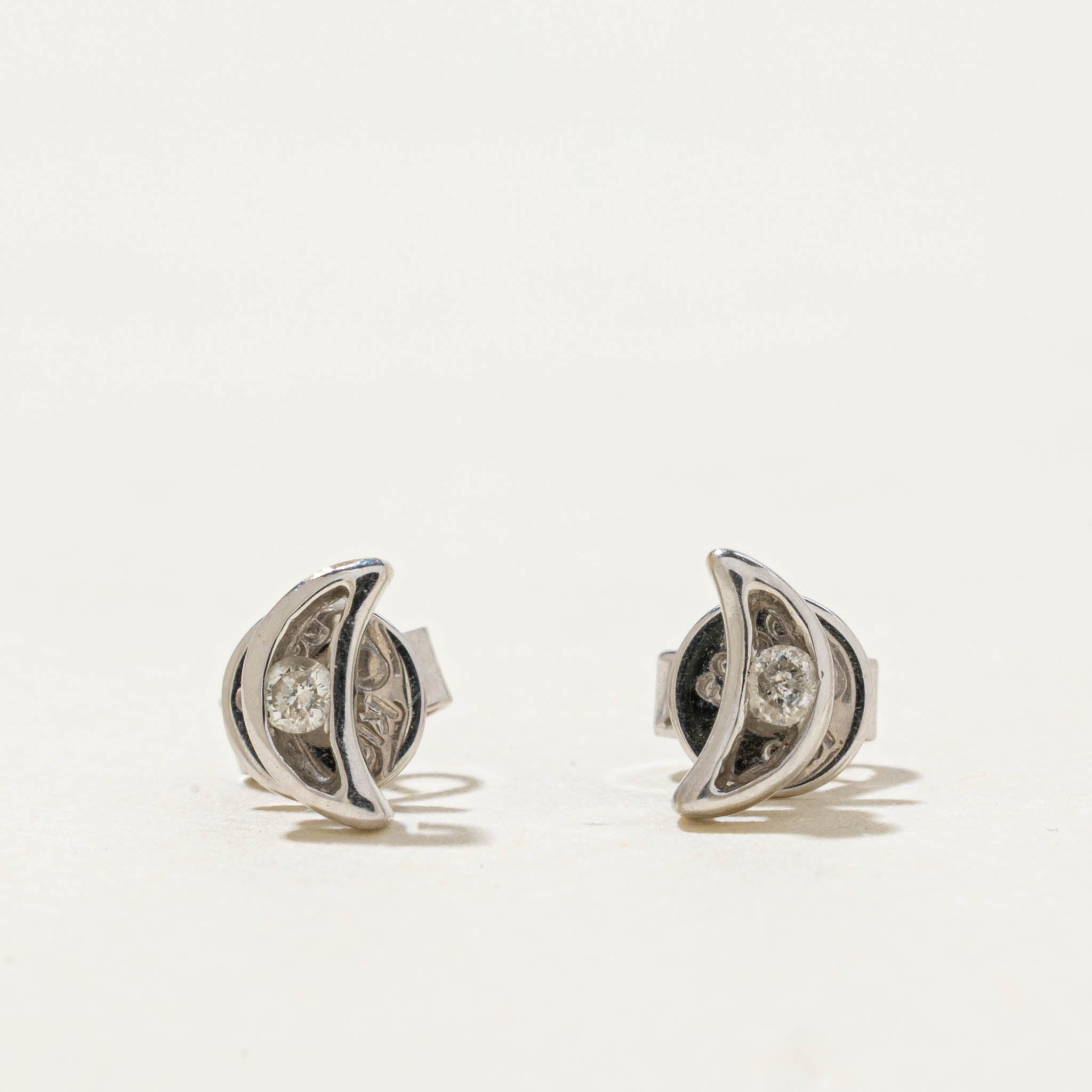 18k Diamond Crescent Moon Stud Earrings