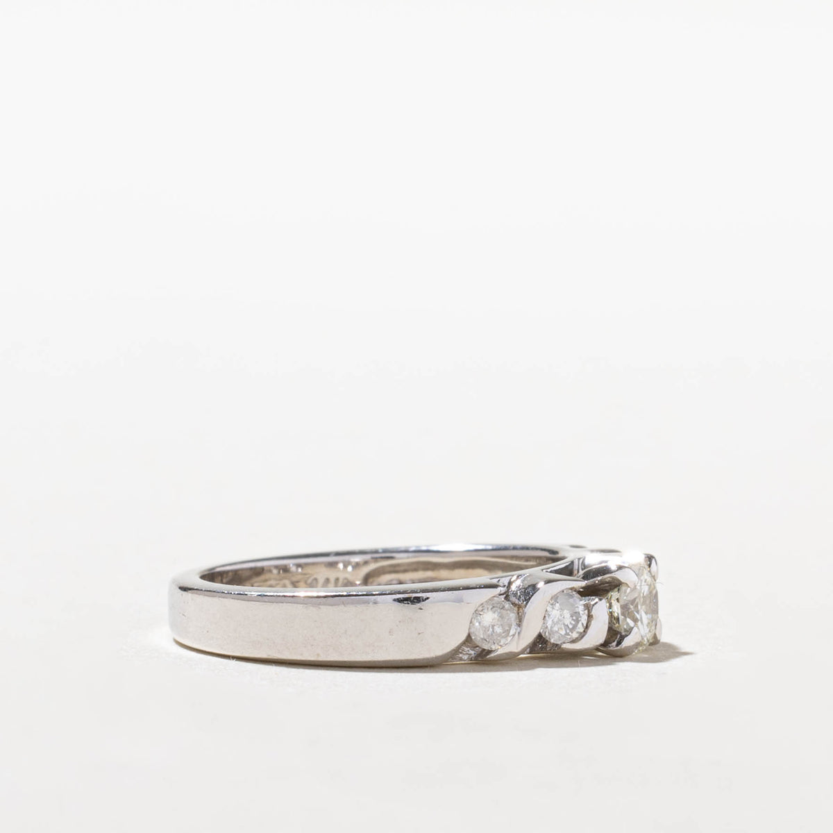 14k Diamond Semi Bezel Accented Ring | 0.50ctw | SZ 6