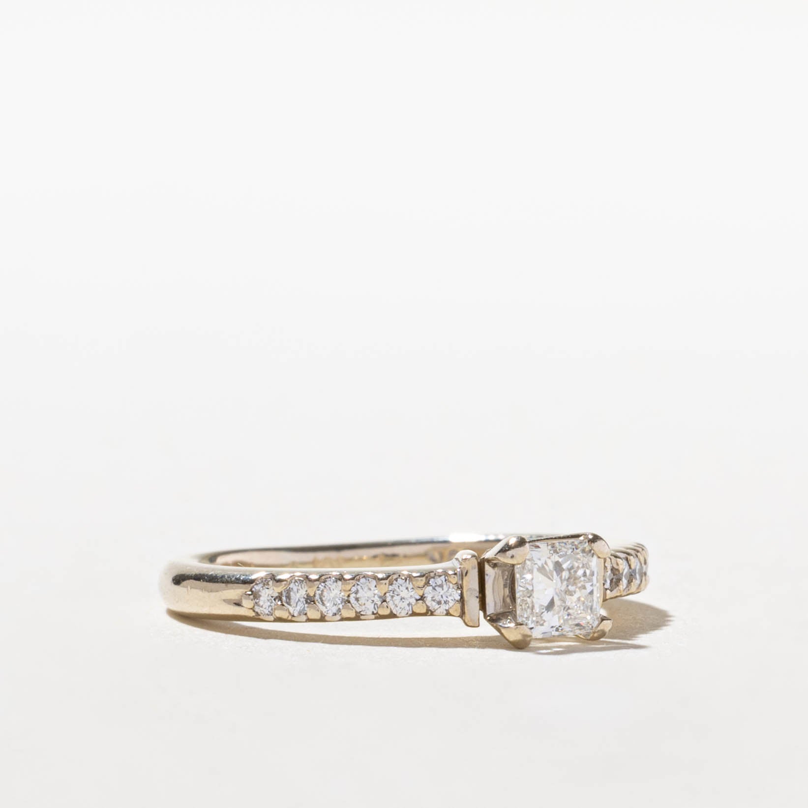 18k Canadian Princess Cut Diamond Ring | 0.36ct VVS2 F, 0.24ctw | SZ 6