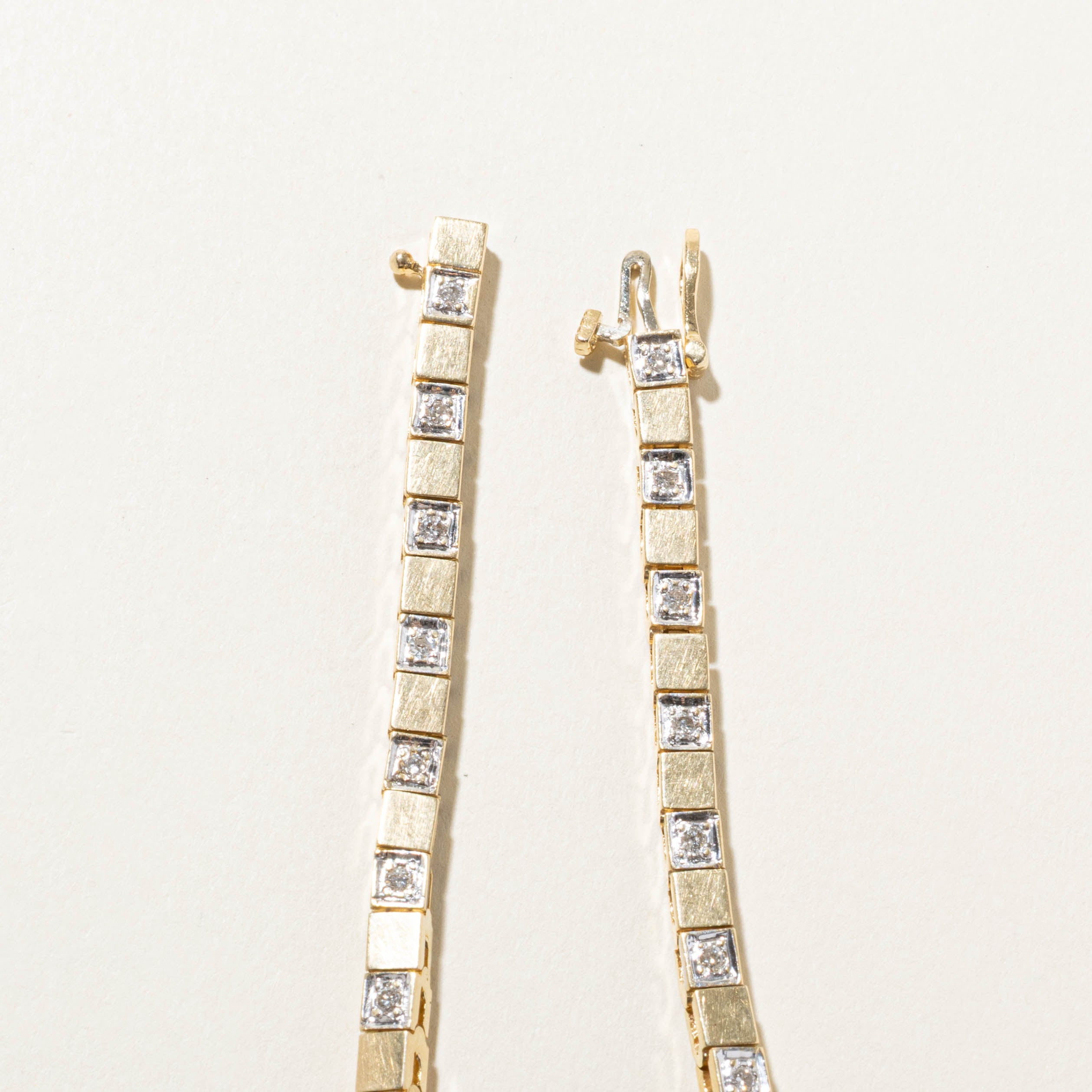 14k Flush Set Diamond Textured Tennis Bracelet | 0.38ctw | 7.5"