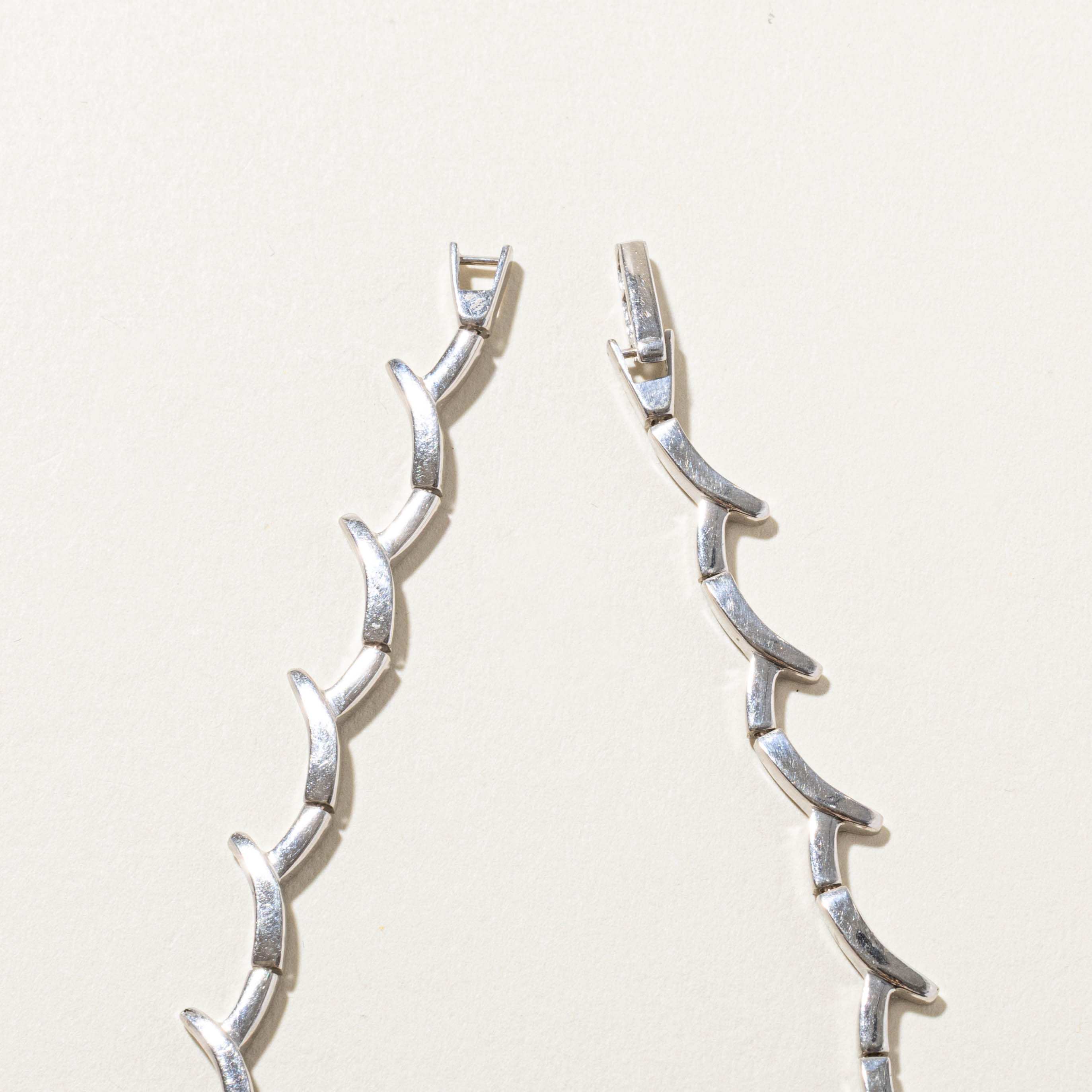 18k Diamond Accented Spoked Bracelet | 0.12ctw | 8"