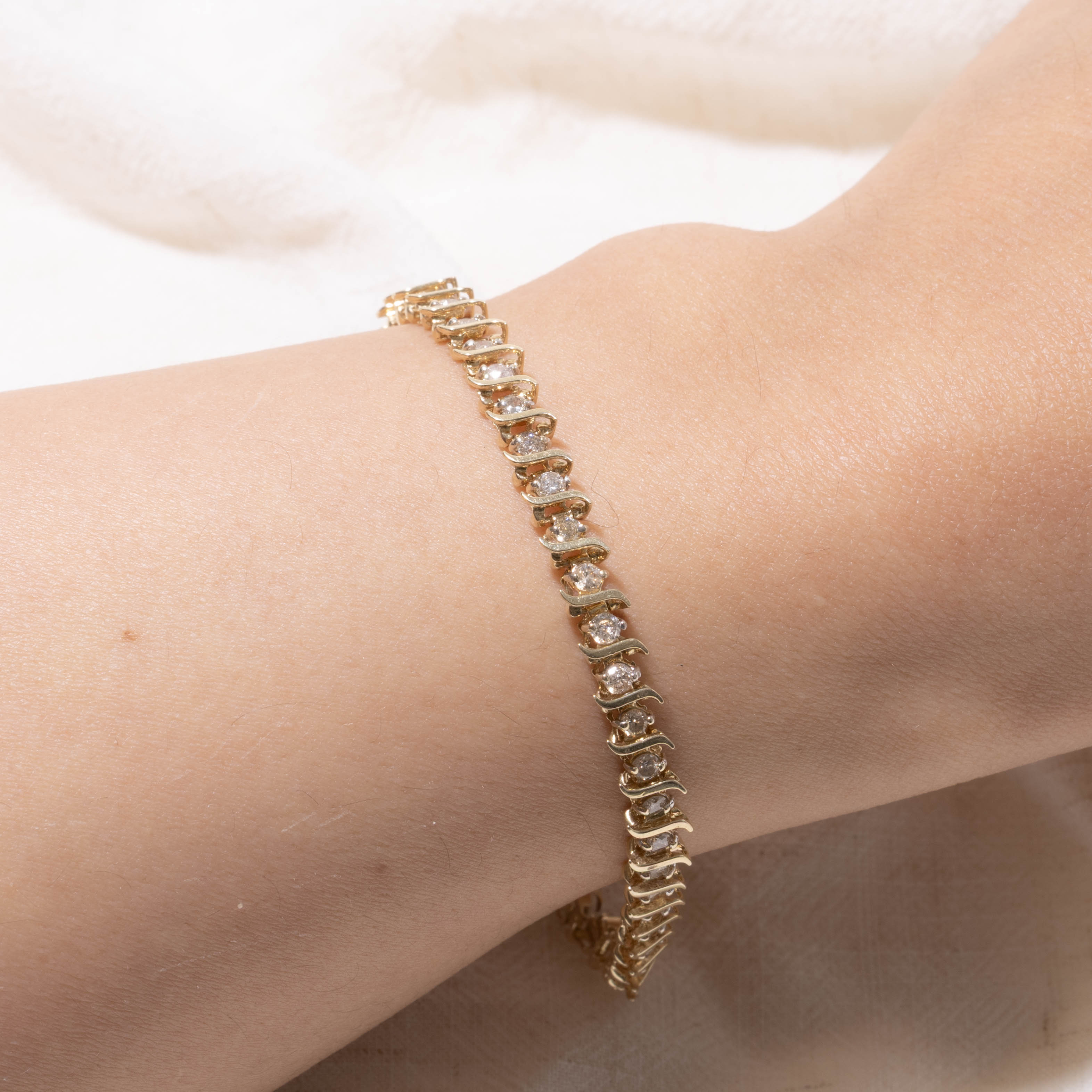 14k Diamond Wavy Tennis Bracelet | 1.47ctw | 7"