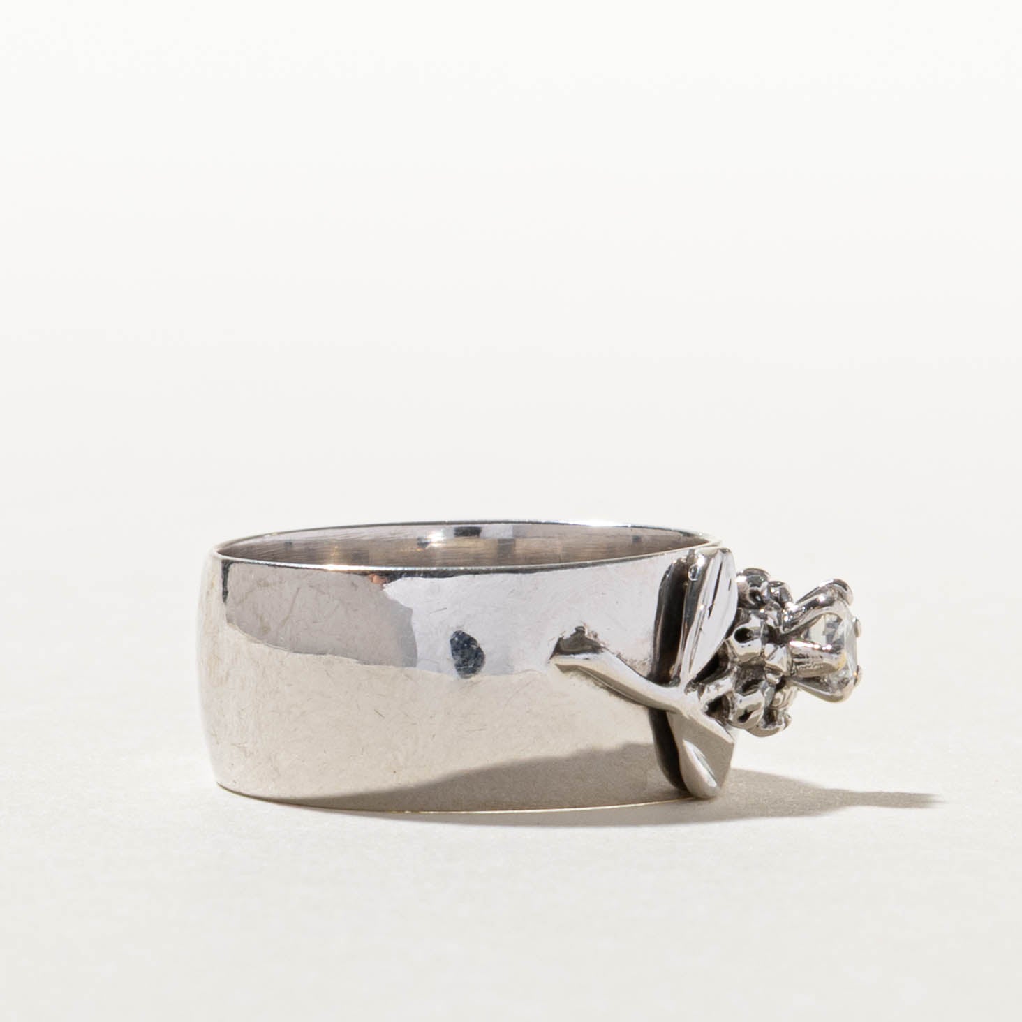 14k Diamond Floral Cluster Band | 0.30ctw | SZ 8