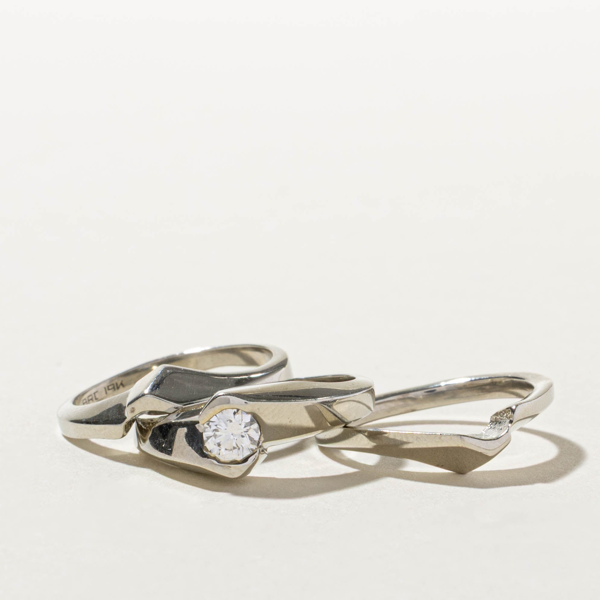 Semi Bezel Diamond Geometric Wedding Ring Set | 0.25ct VS1 G | SZ 4.5
