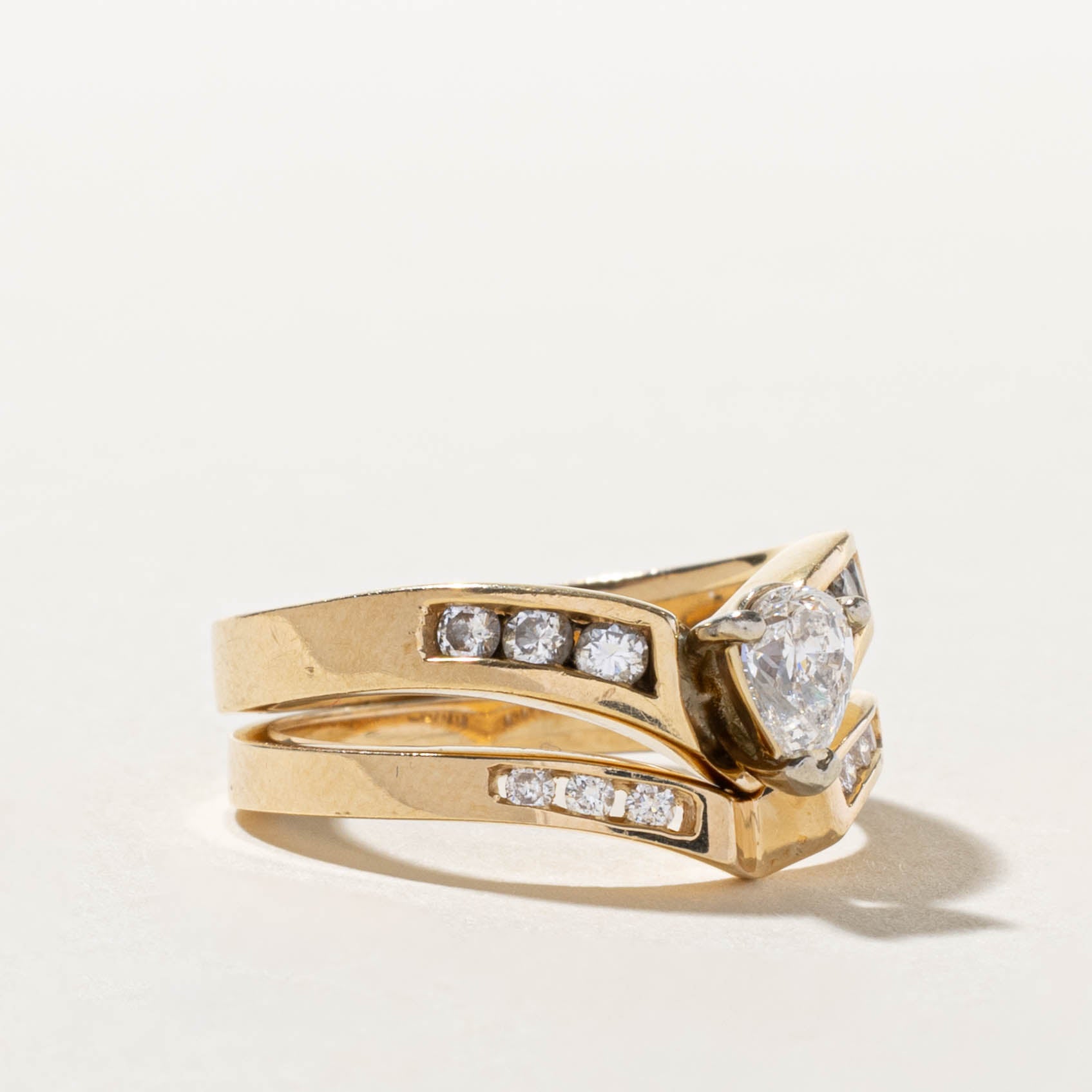 14k Pear Cut Diamond Chevron Wedding Ring Set | 0.37ct SI2 F, 0.30ctw | SZ 6.5