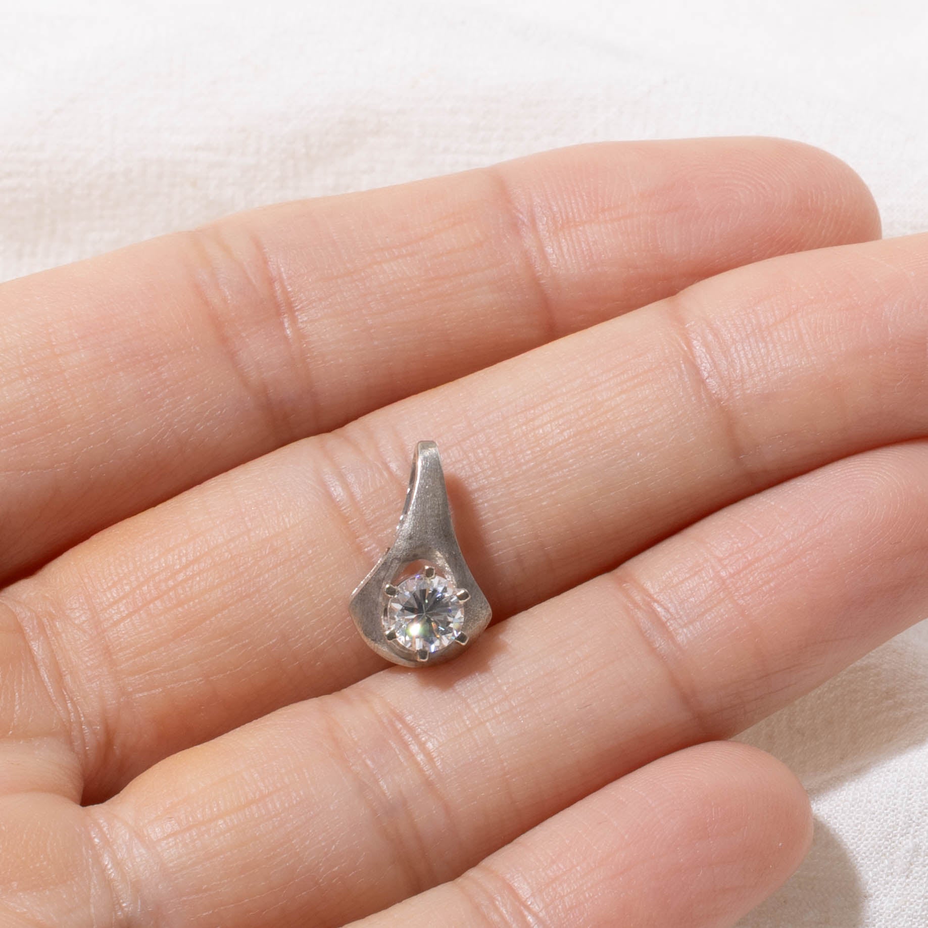 14k Solitaire Diamond Geometric Pendant | 0.46ct VS1/VS2 G/H