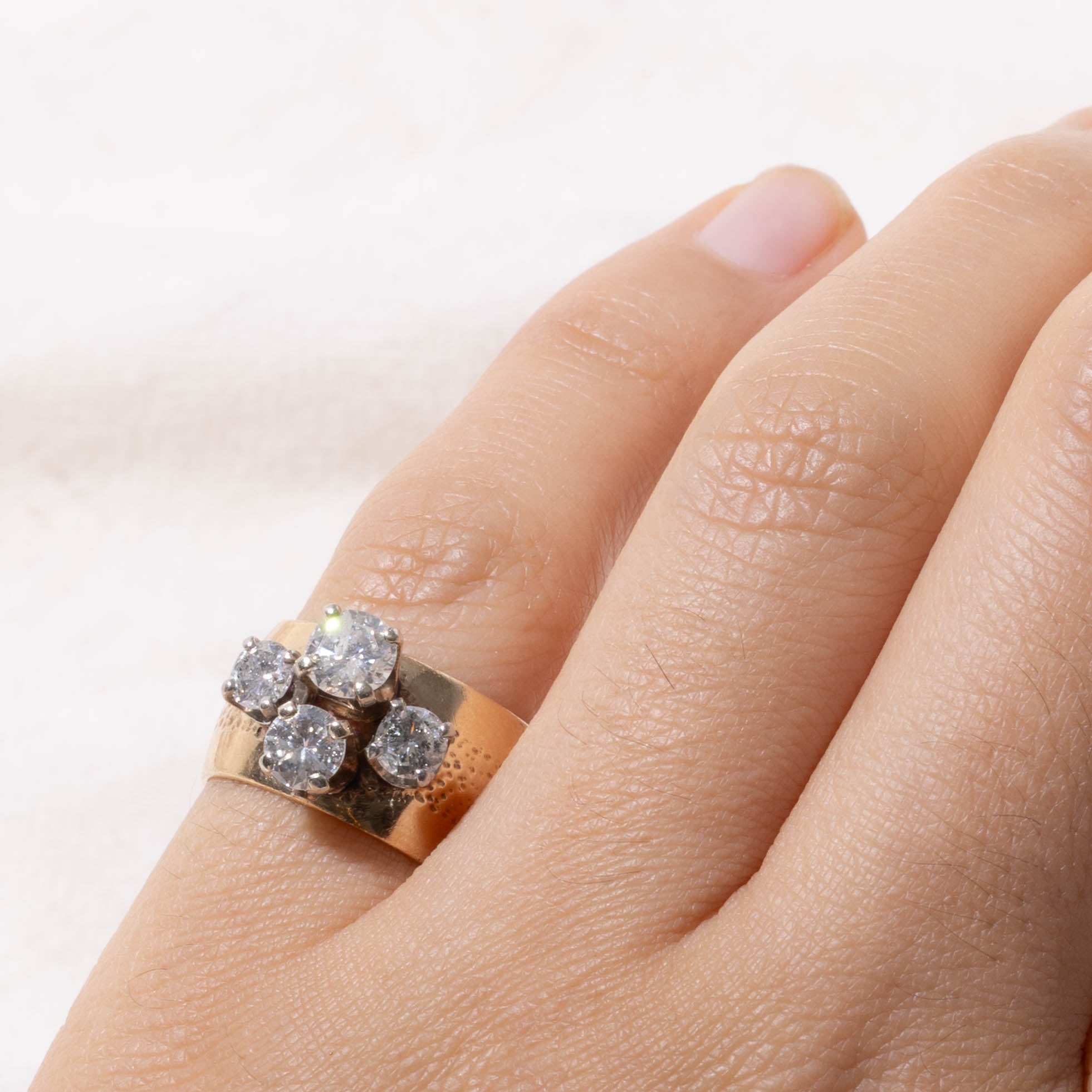 10k Four Stone Diamond Textured Band | 1.25ctw | SZ 4.75