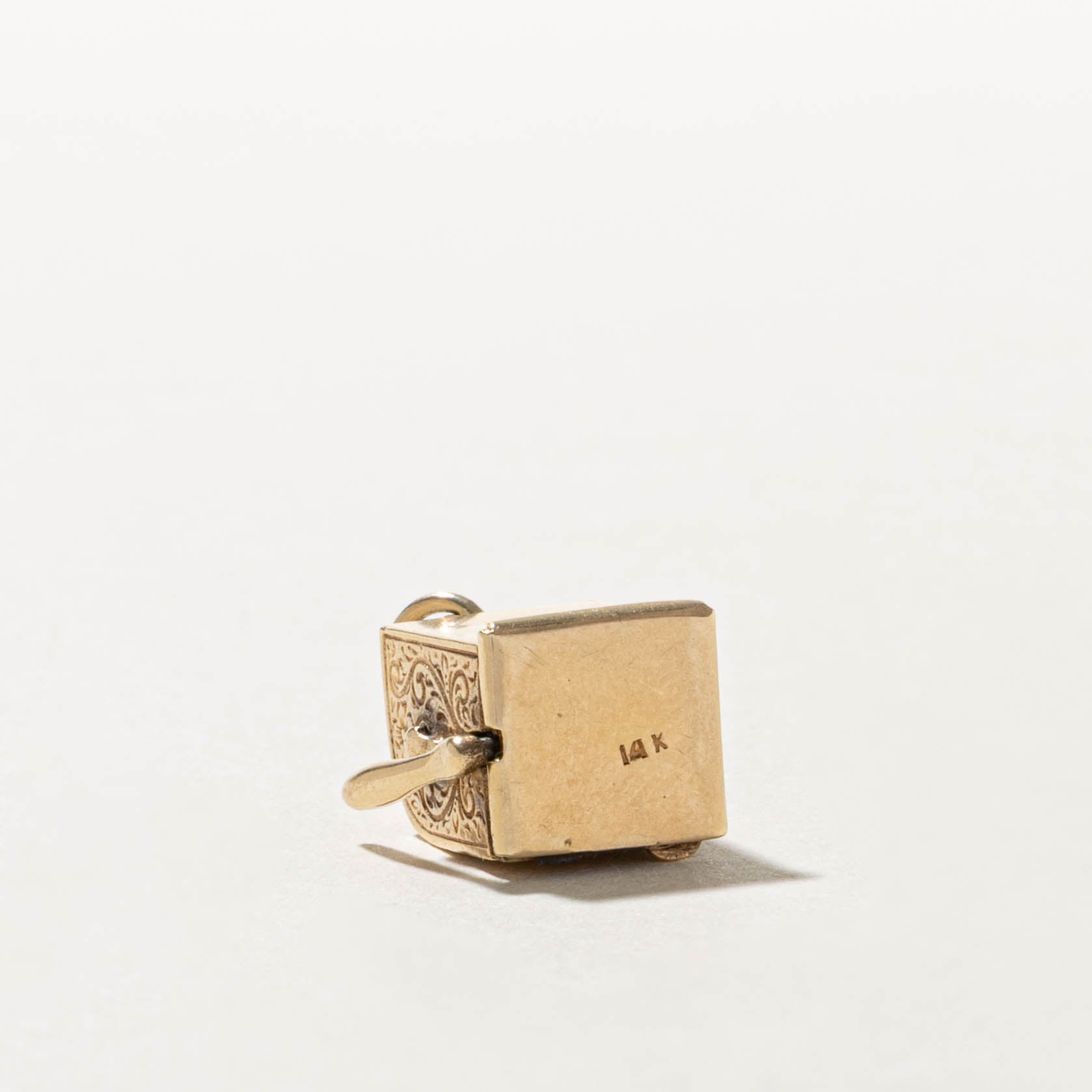 14k Slot Machine Charm